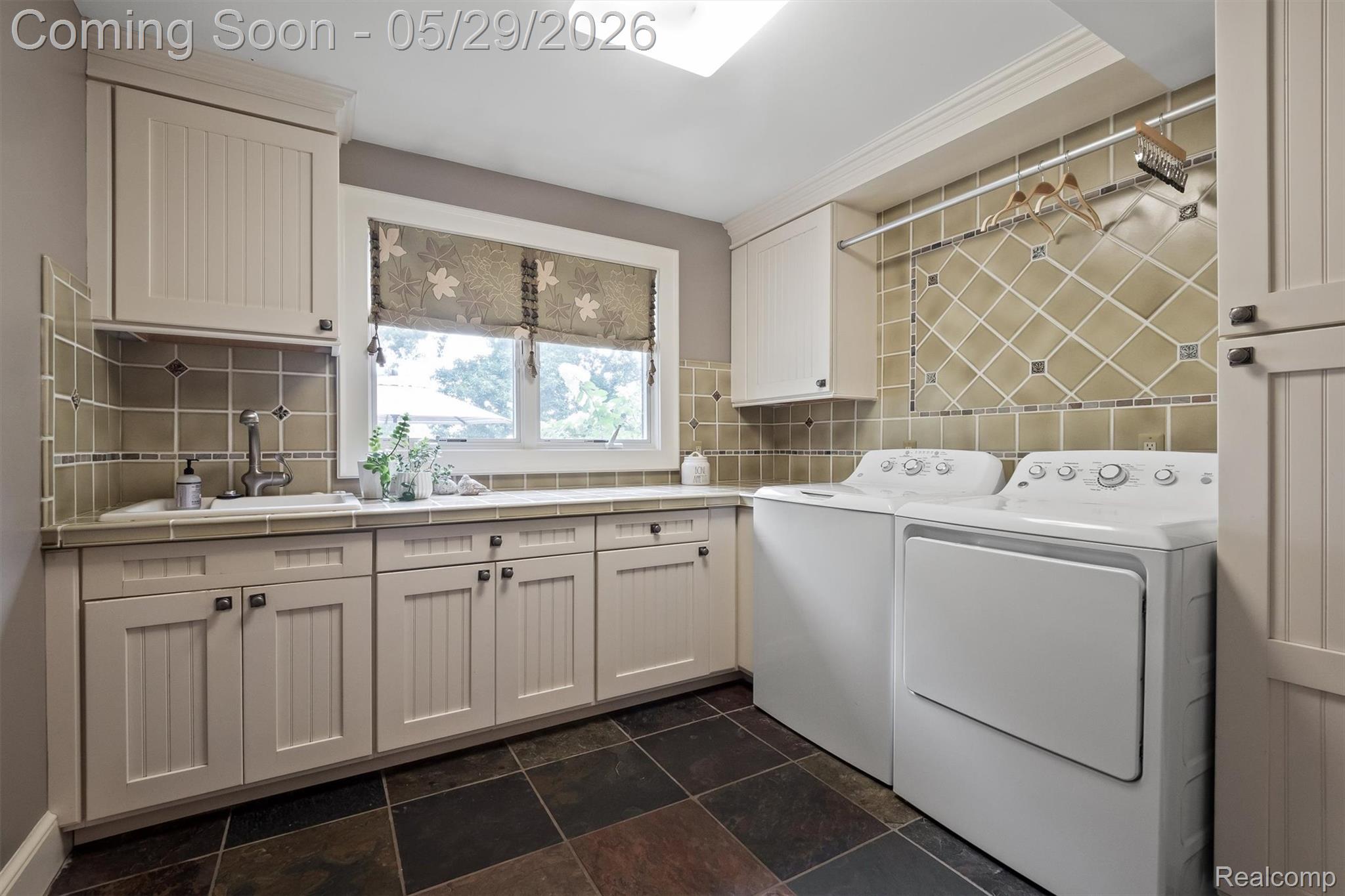 864 Pine Needle Trail