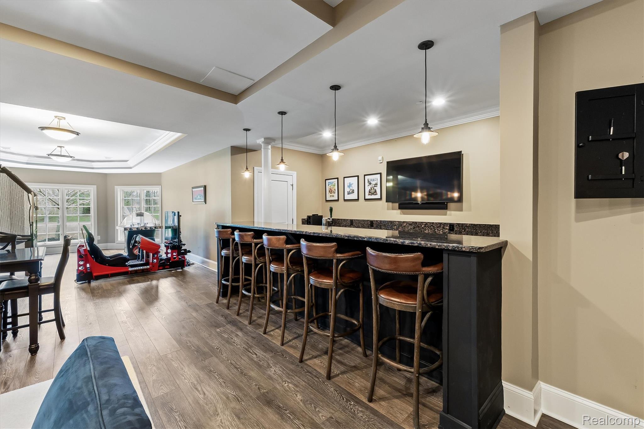 2370 Pond Vallee Drive