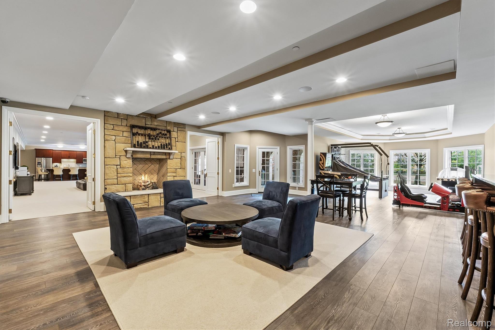 2370 Pond Vallee Drive
