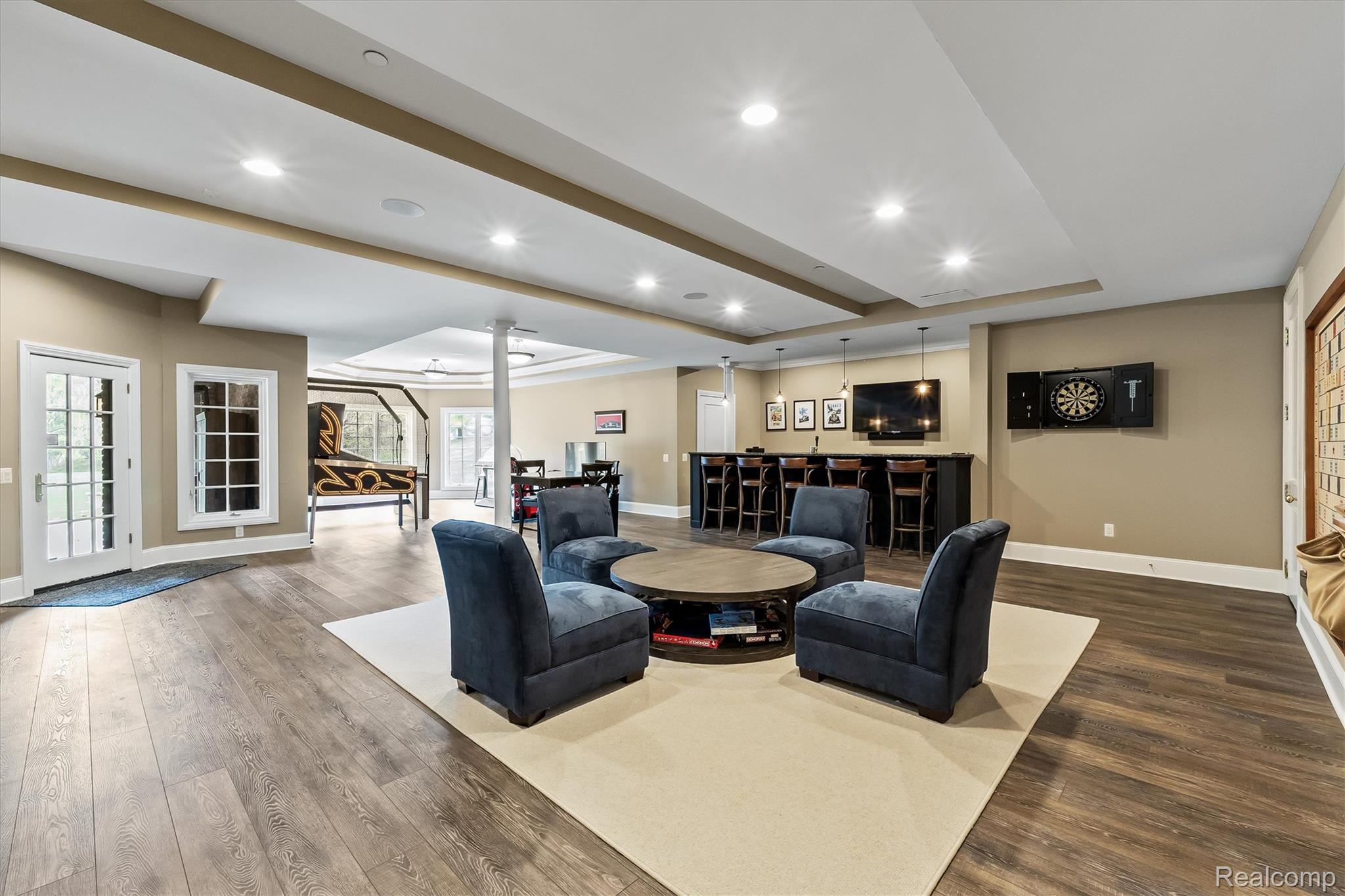 2370 Pond Vallee Drive