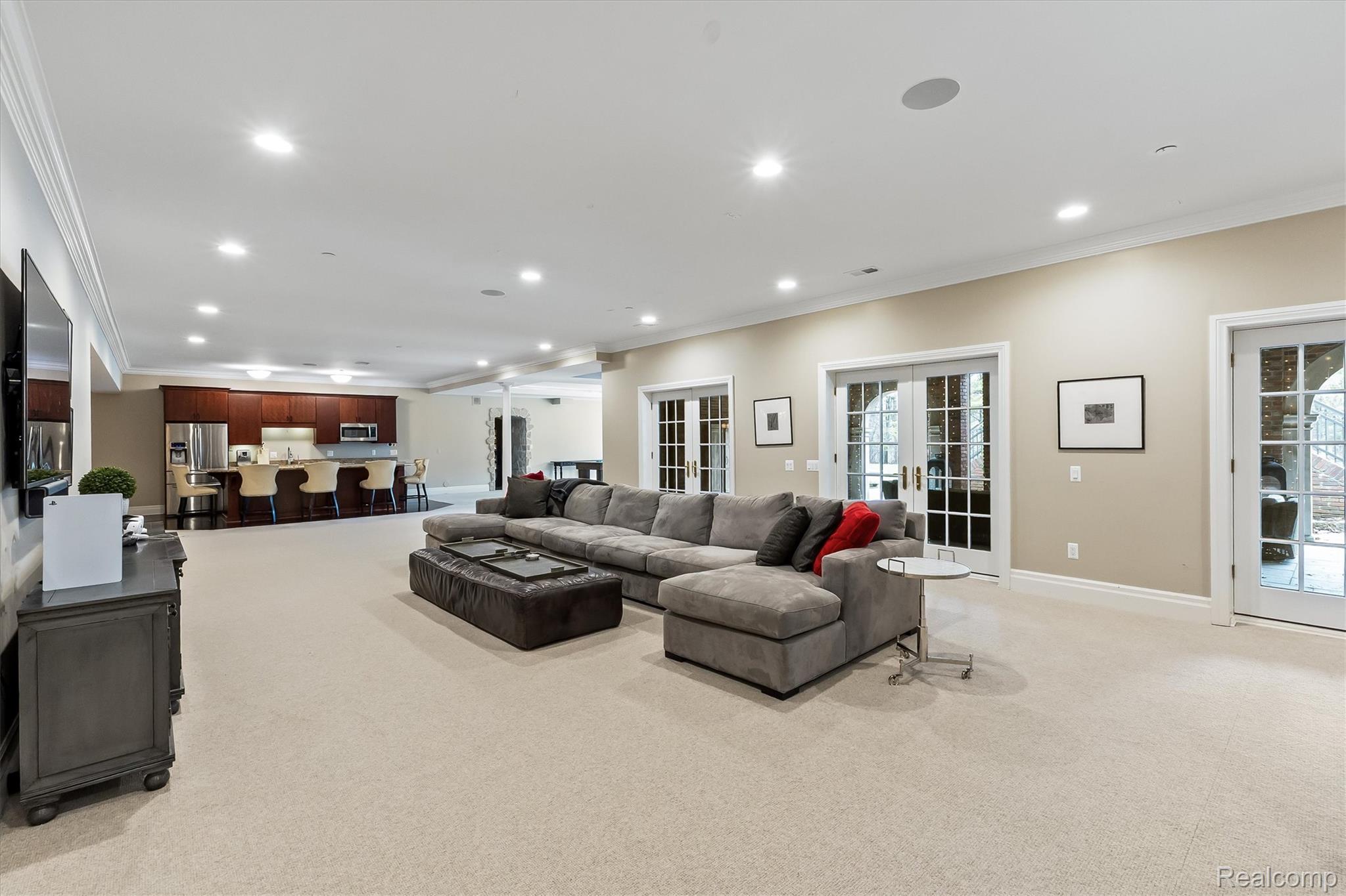 2370 Pond Vallee Drive