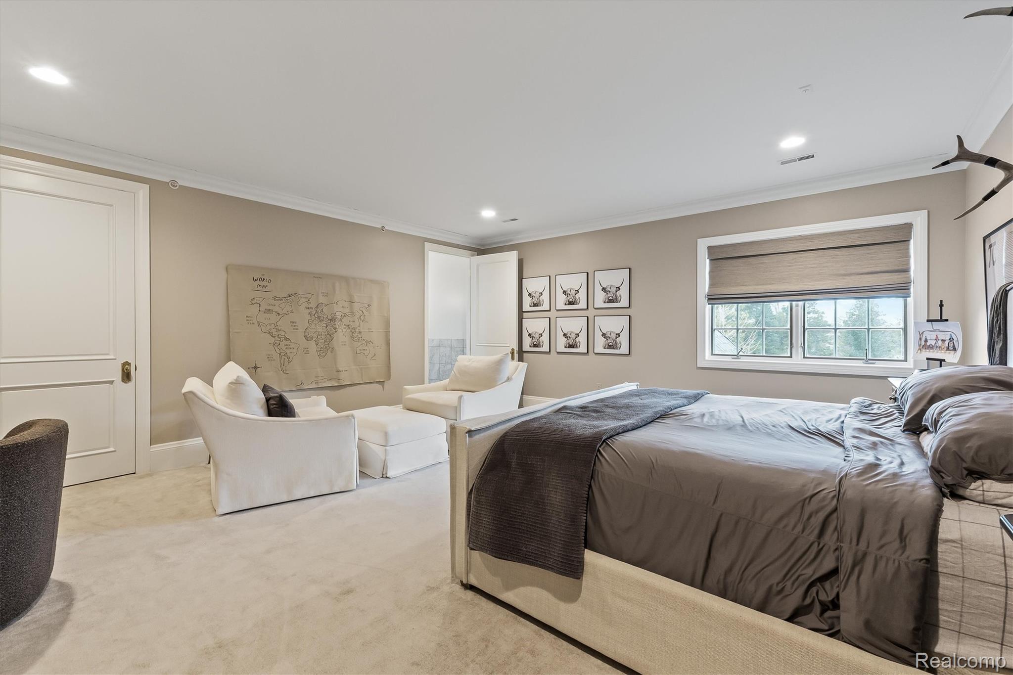 2370 Pond Vallee Drive