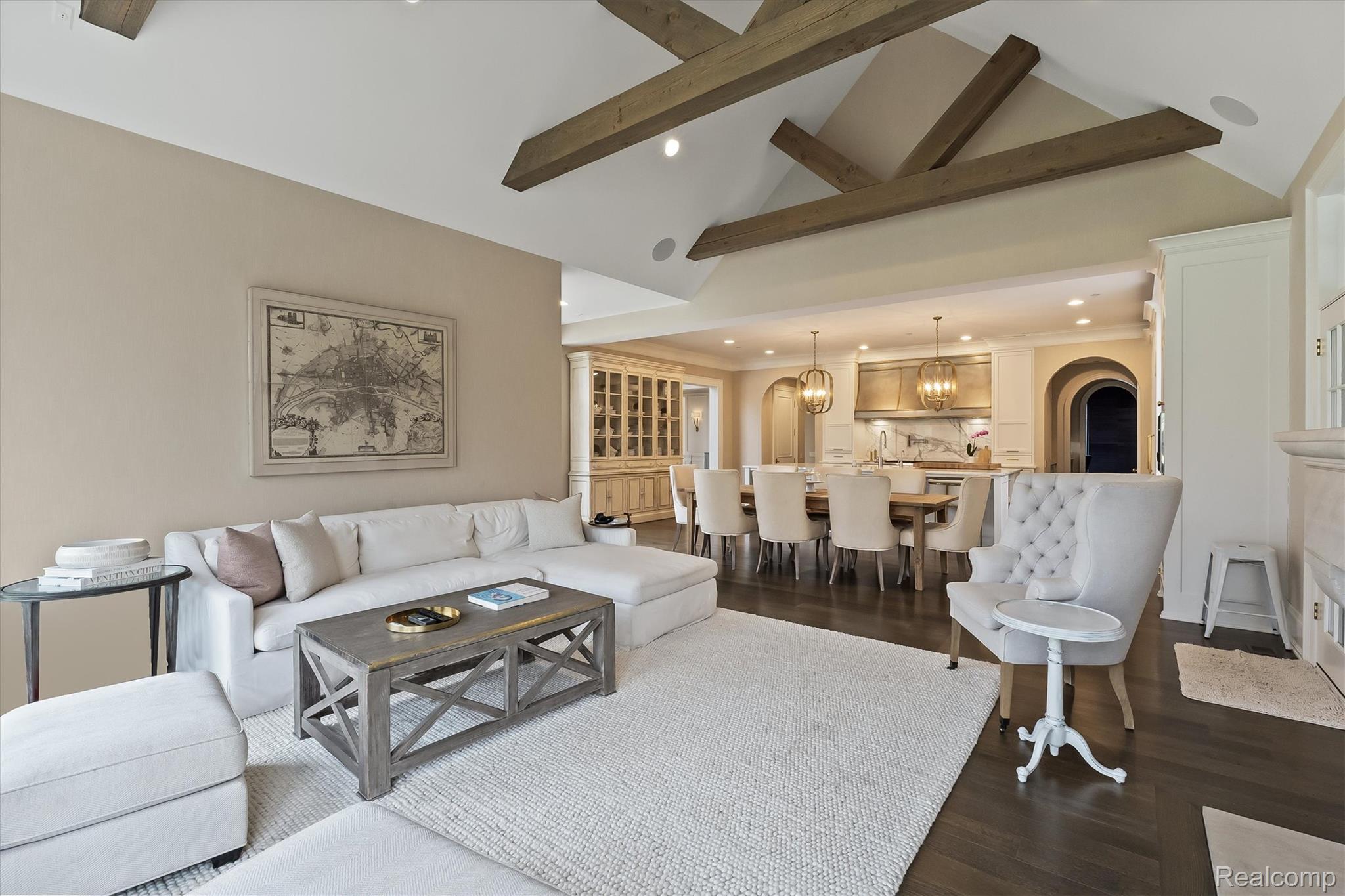 2370 Pond Vallee Drive