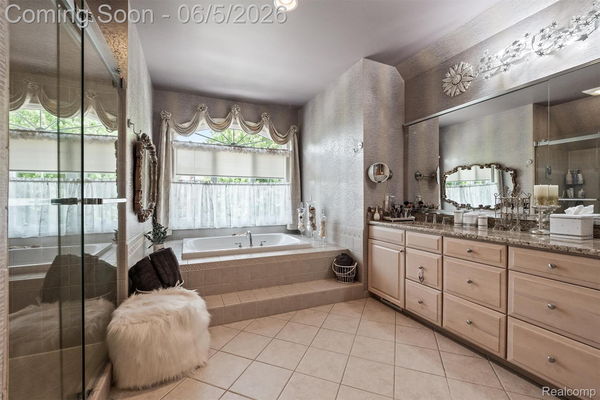 61496 Beacon Hill Drive
