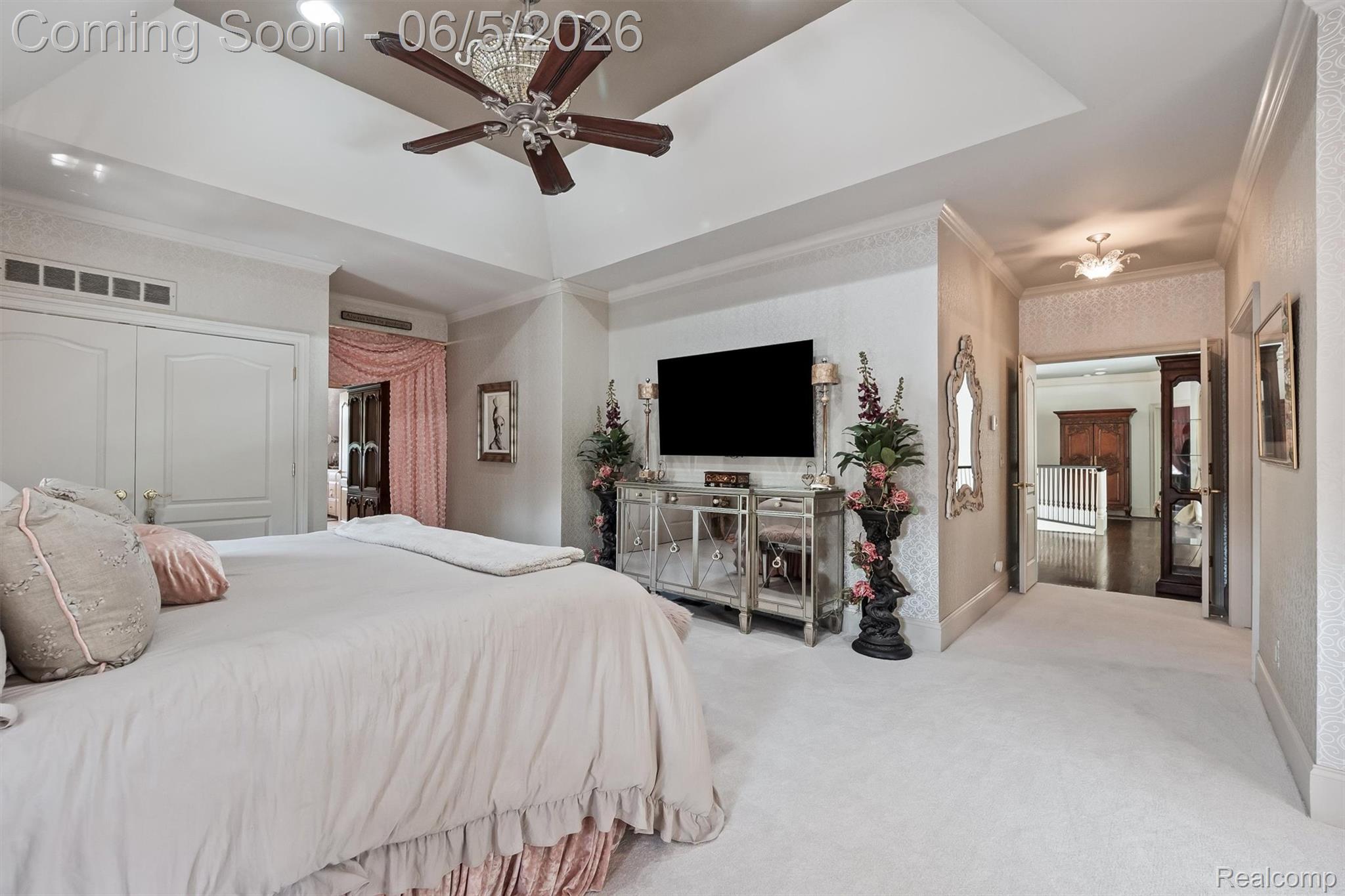 61496 Beacon Hill Drive