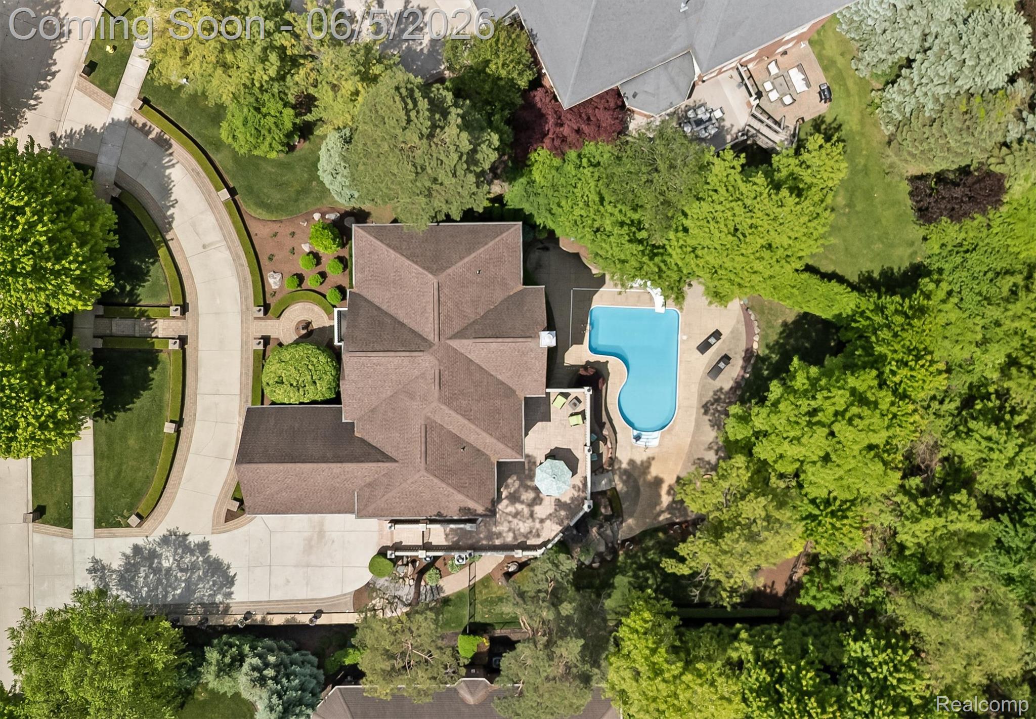 61496 Beacon Hill Drive