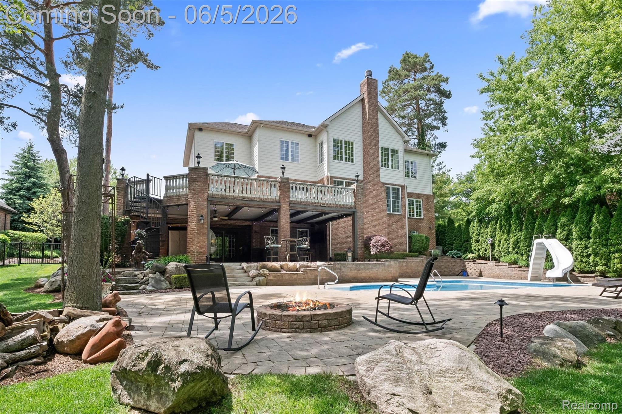 61496 Beacon Hill Drive
