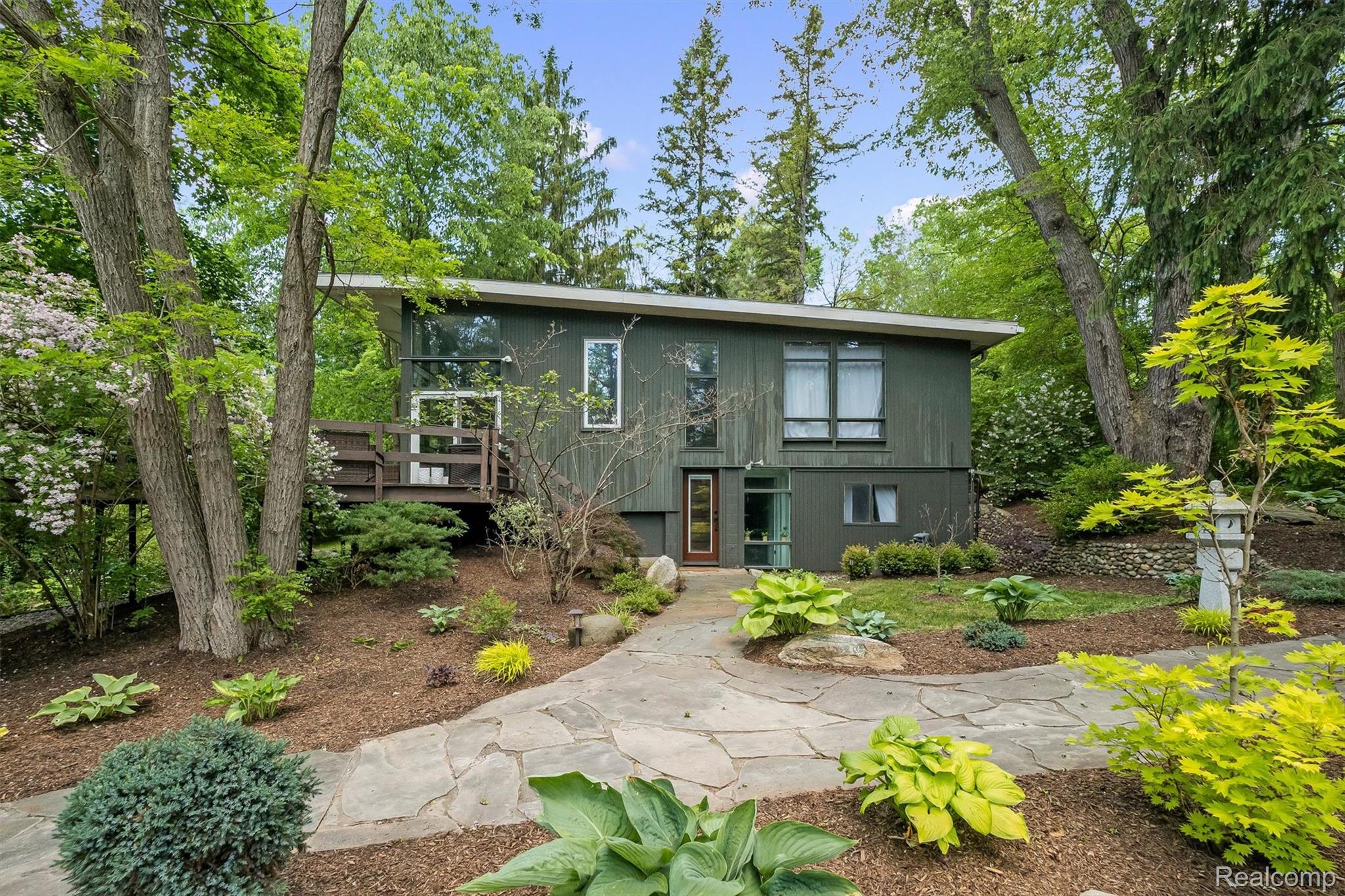 3954 N Ellamae Road