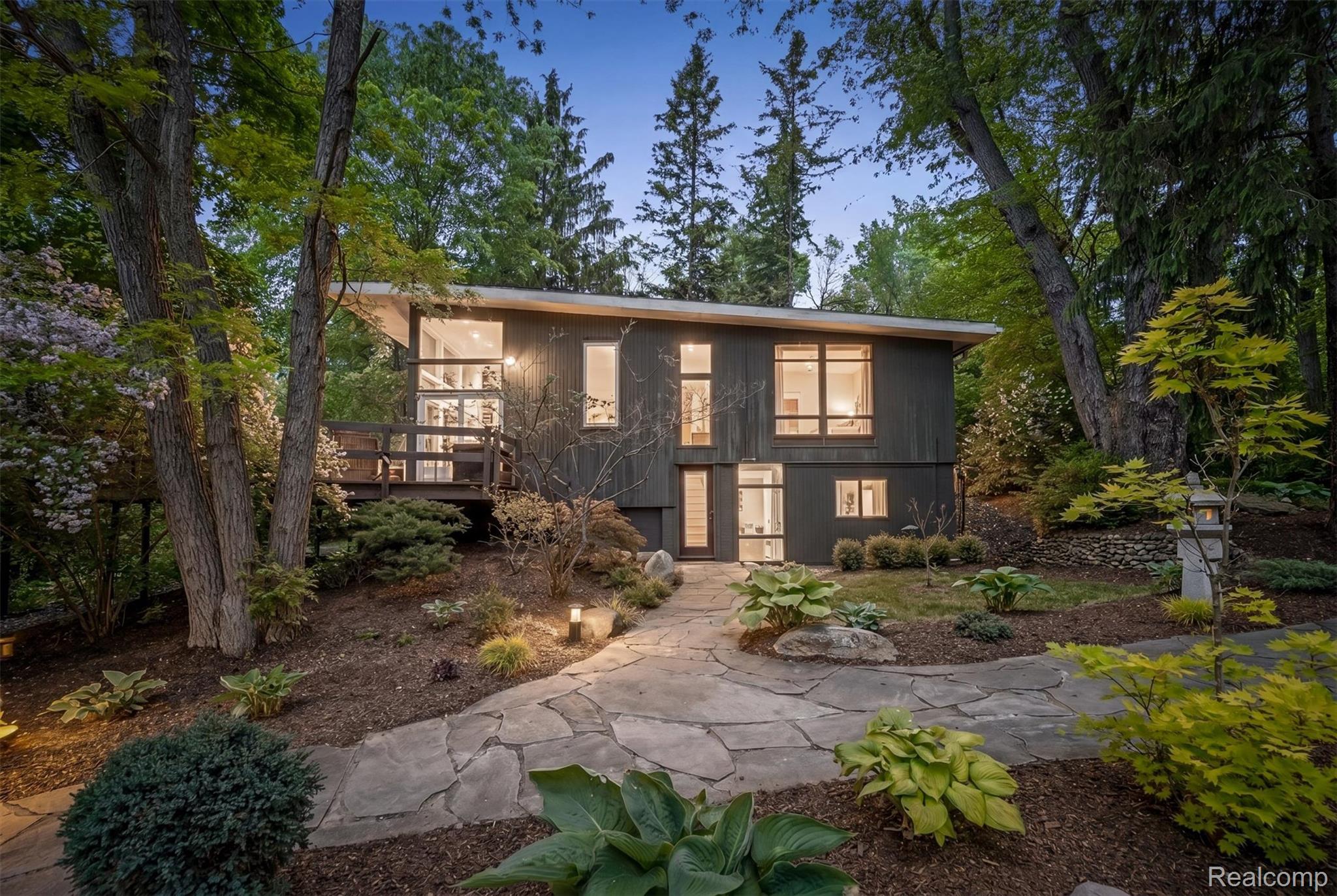 3954 N Ellamae Road