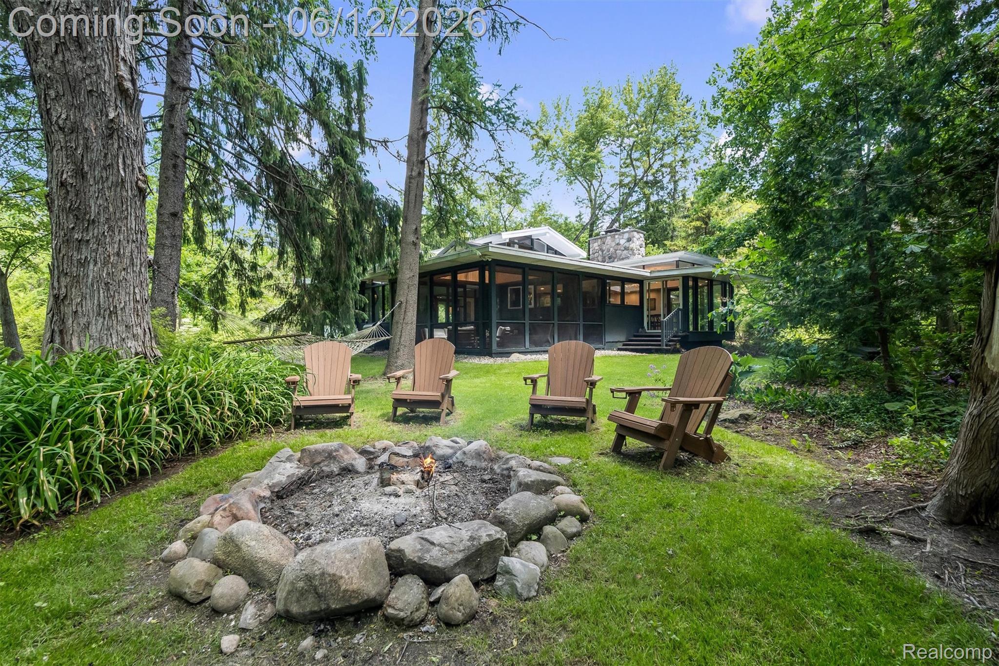3954 N Ellamae Road