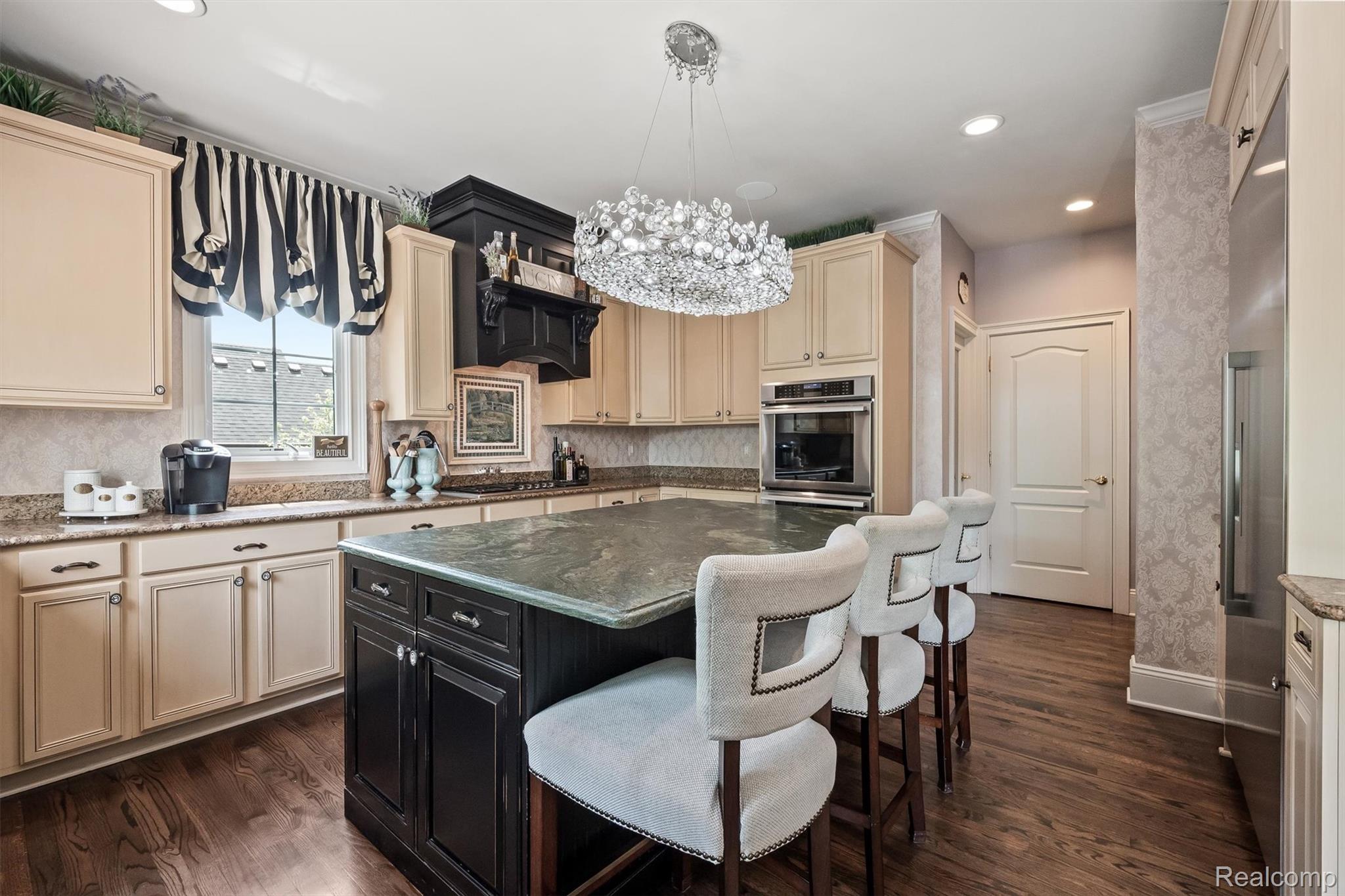 61496 Beacon Hill Drive