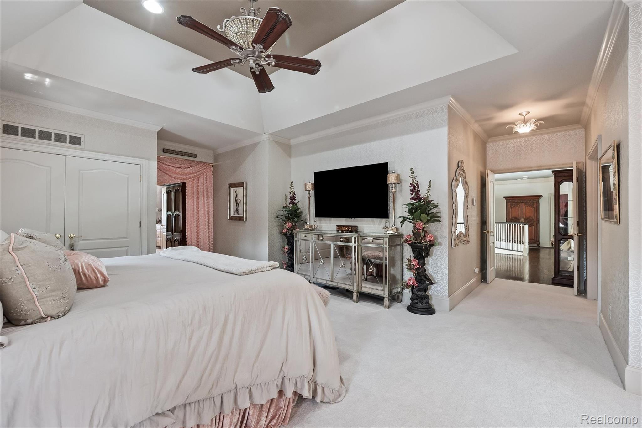 61496 Beacon Hill Drive