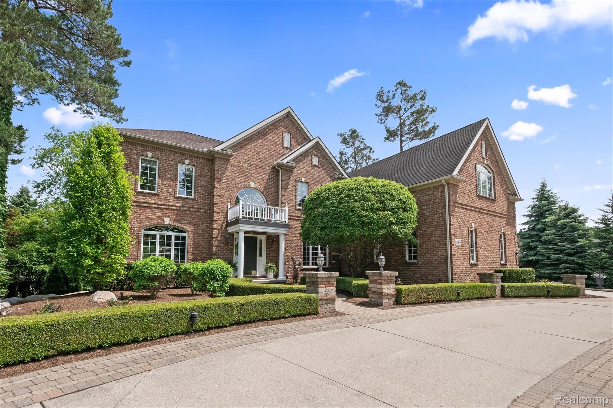 61496 Beacon Hill Drive