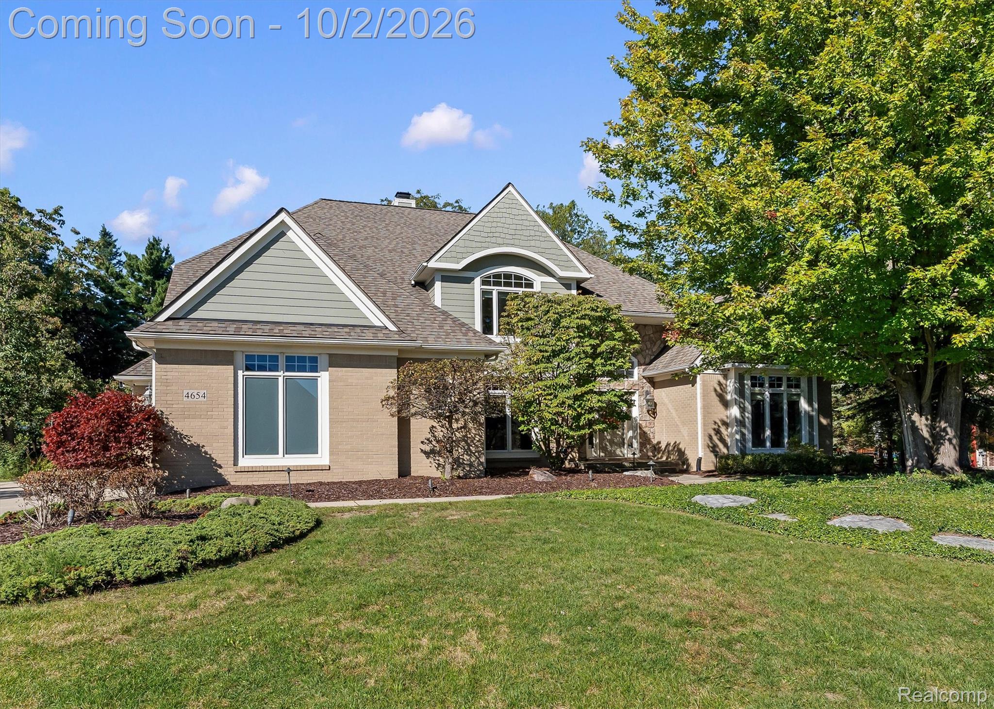 4654 Woodland Hills Drive
