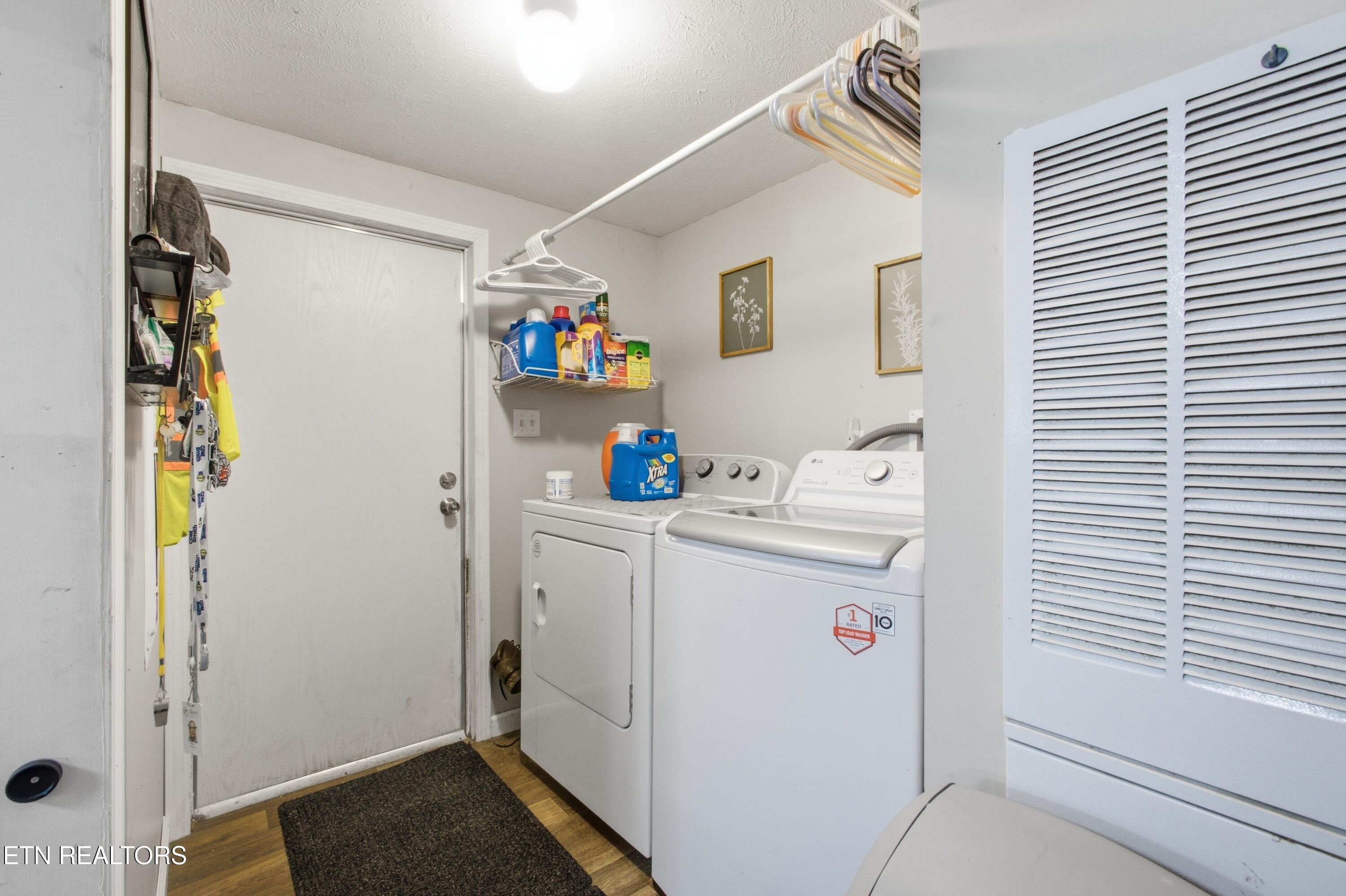 321 Rose Circle