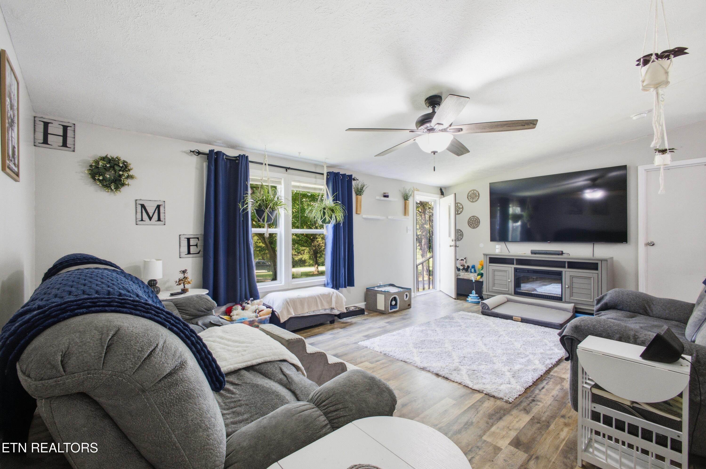 321 Rose Circle