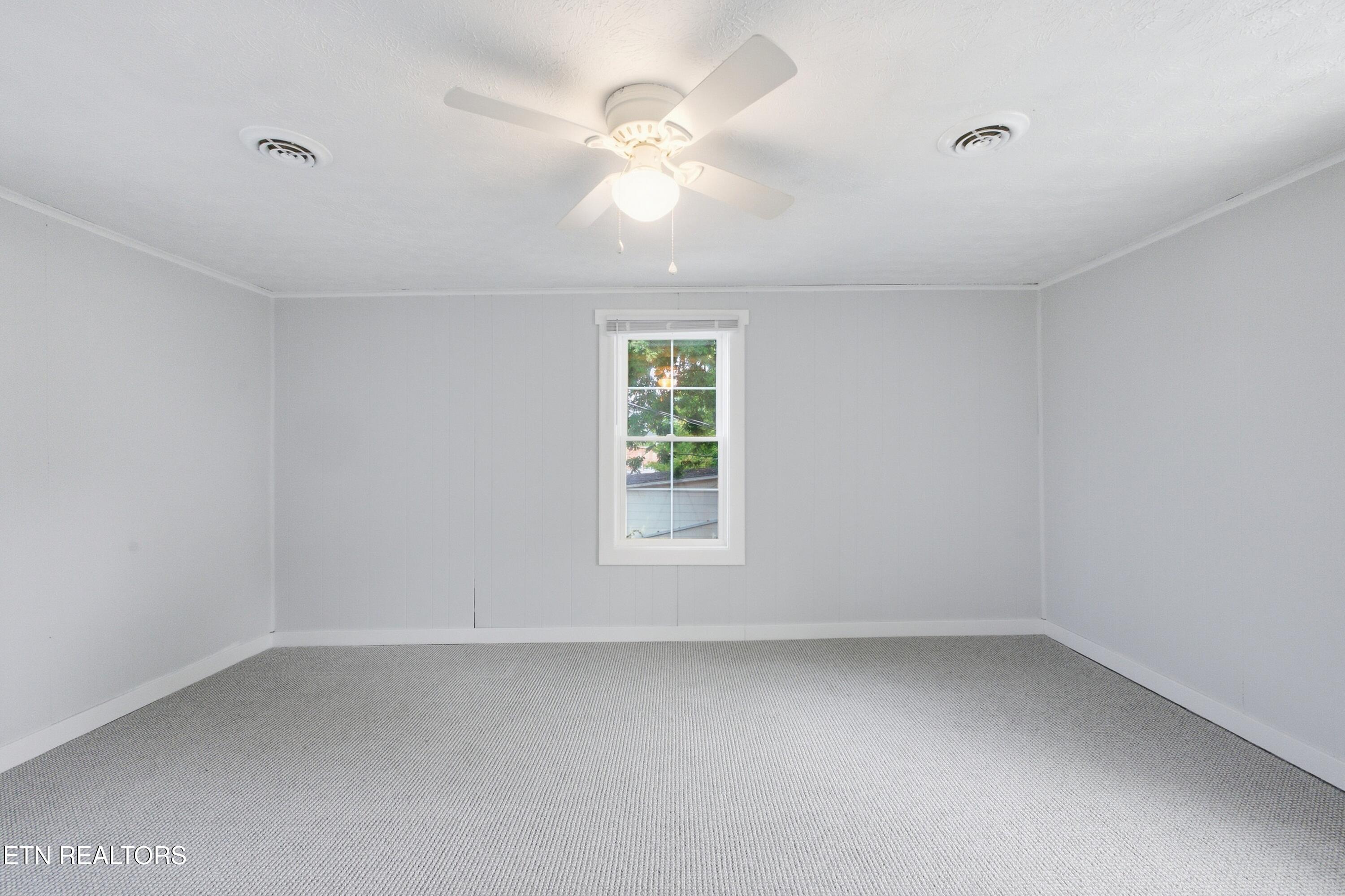 409 Walden Ave