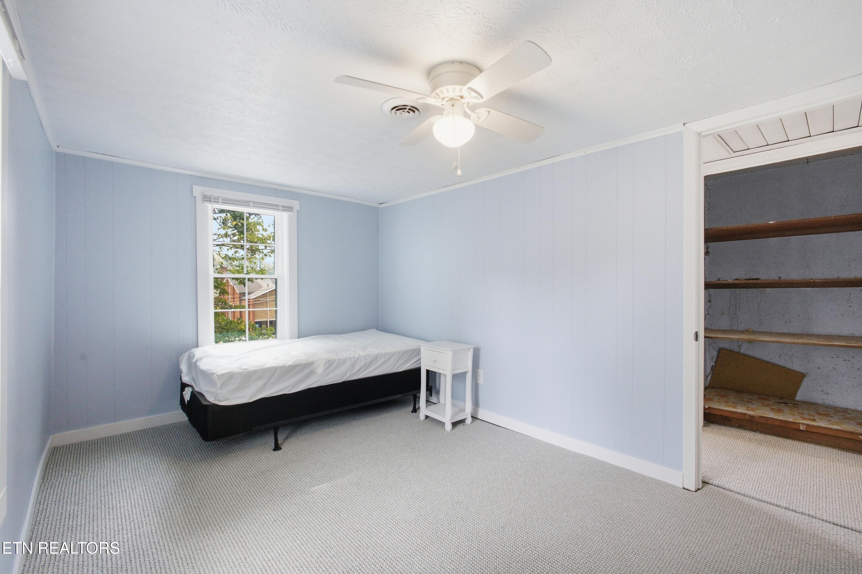409 Walden Ave