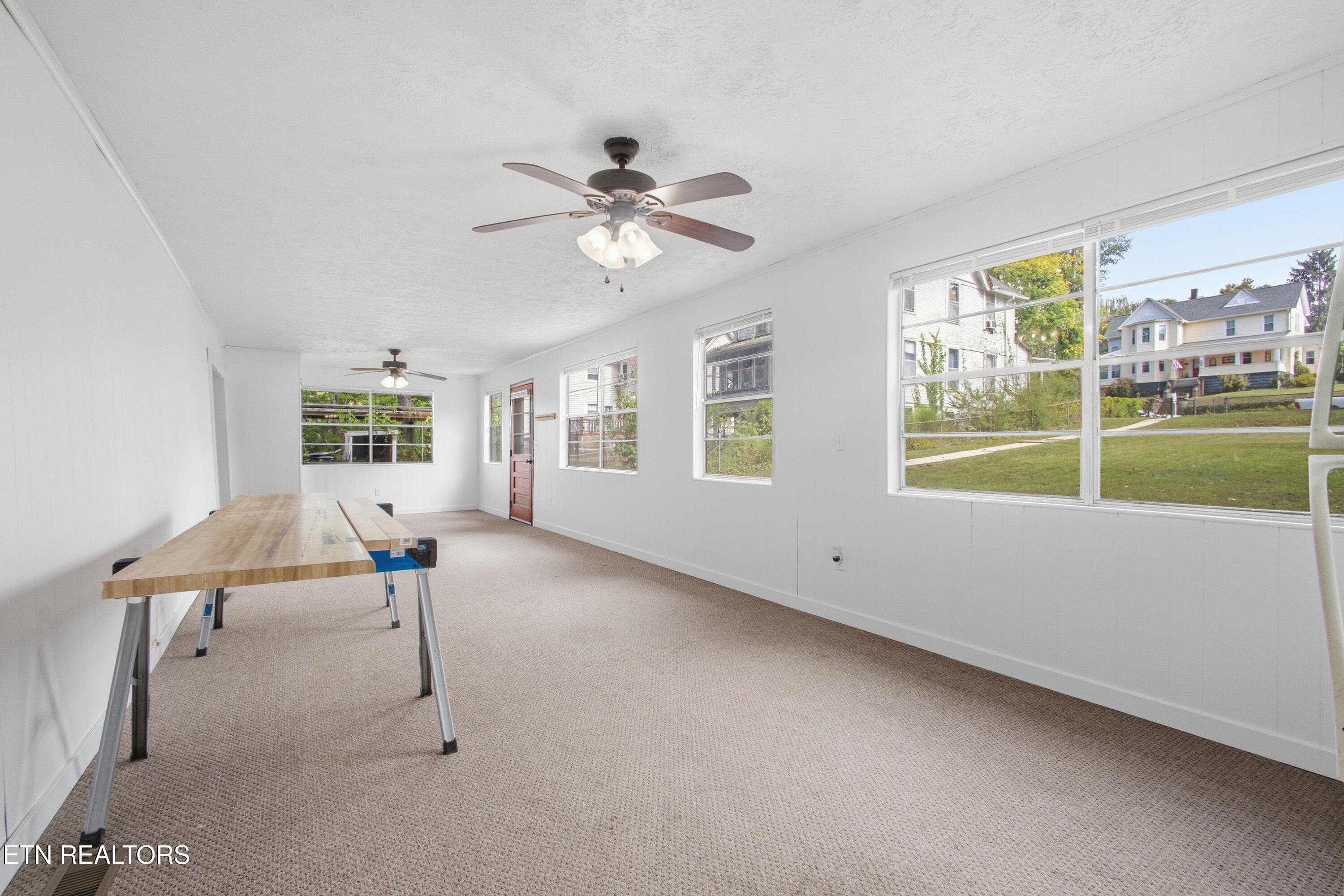 409 Walden Ave