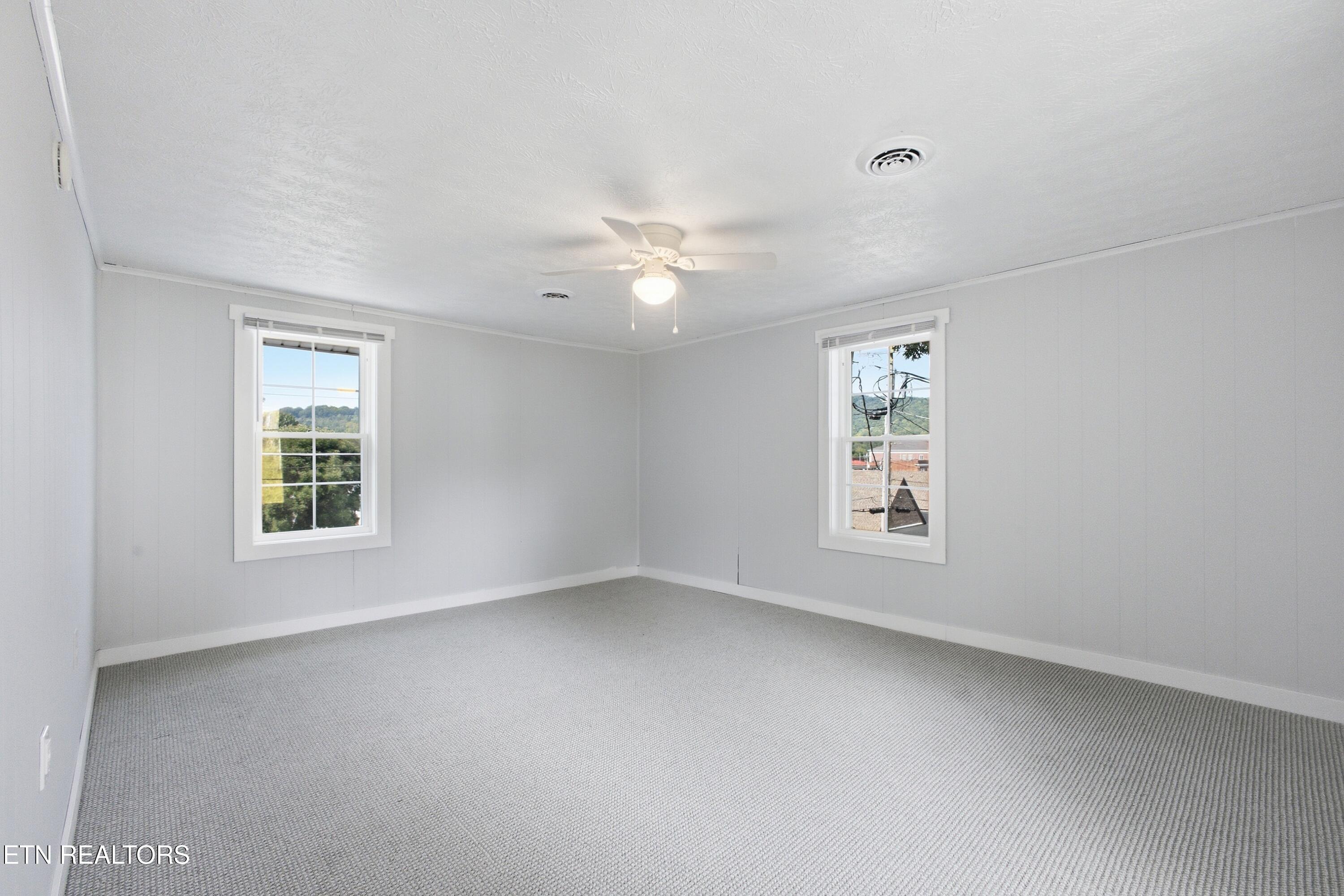 409 Walden Ave