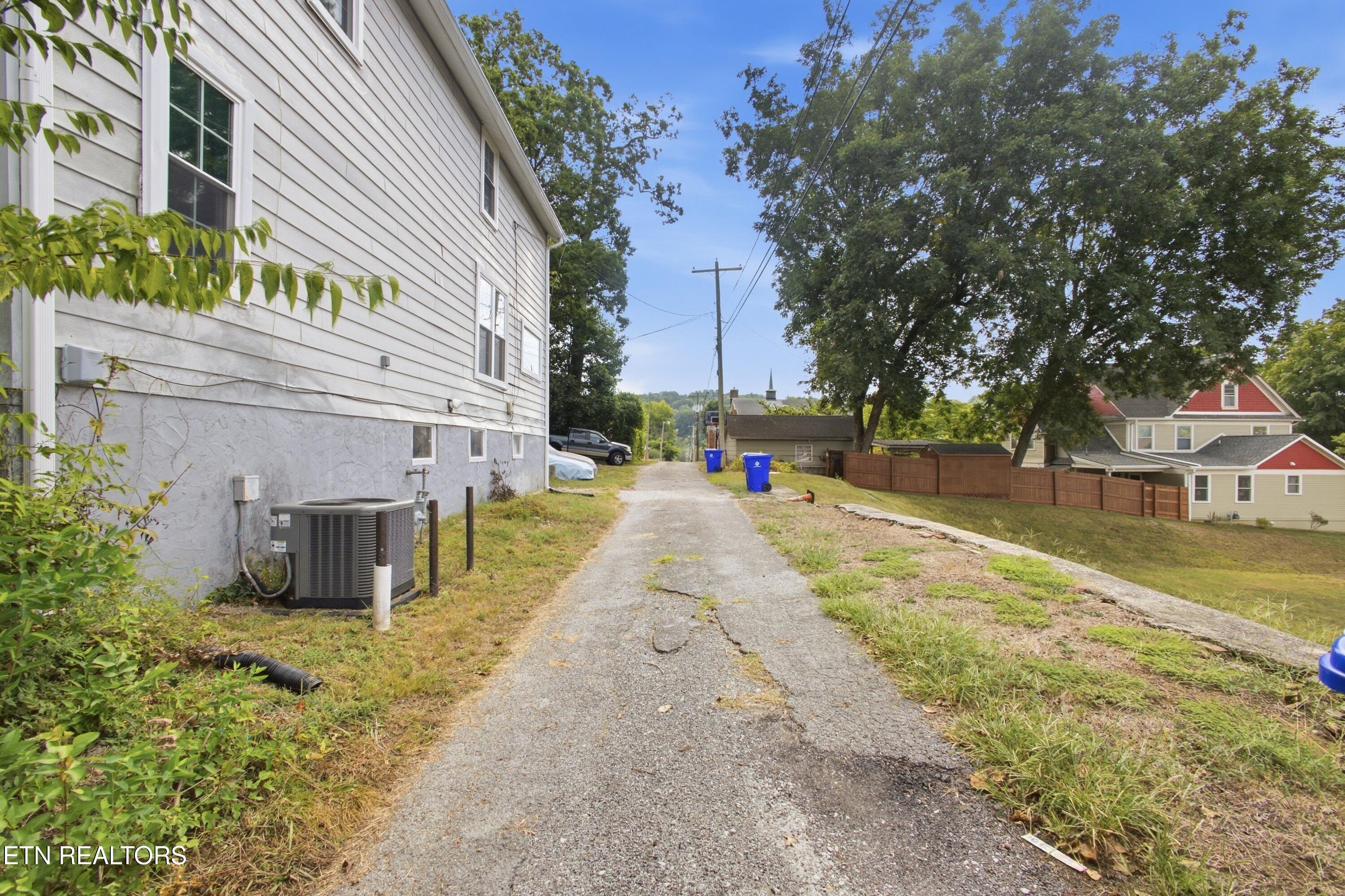 409 Walden Ave
