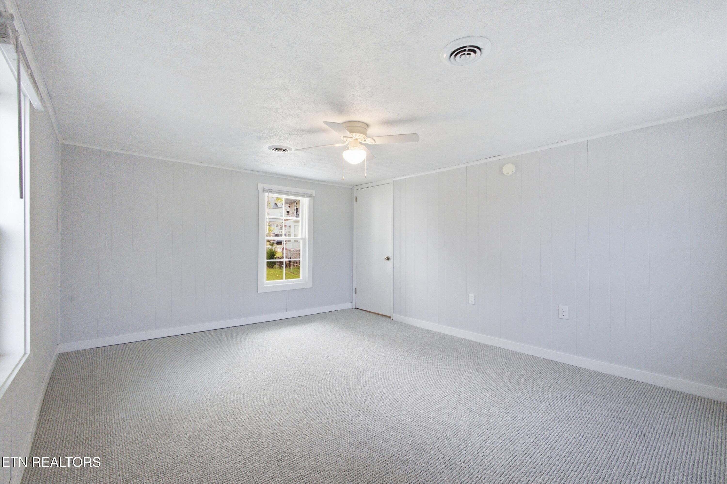 409 Walden Ave