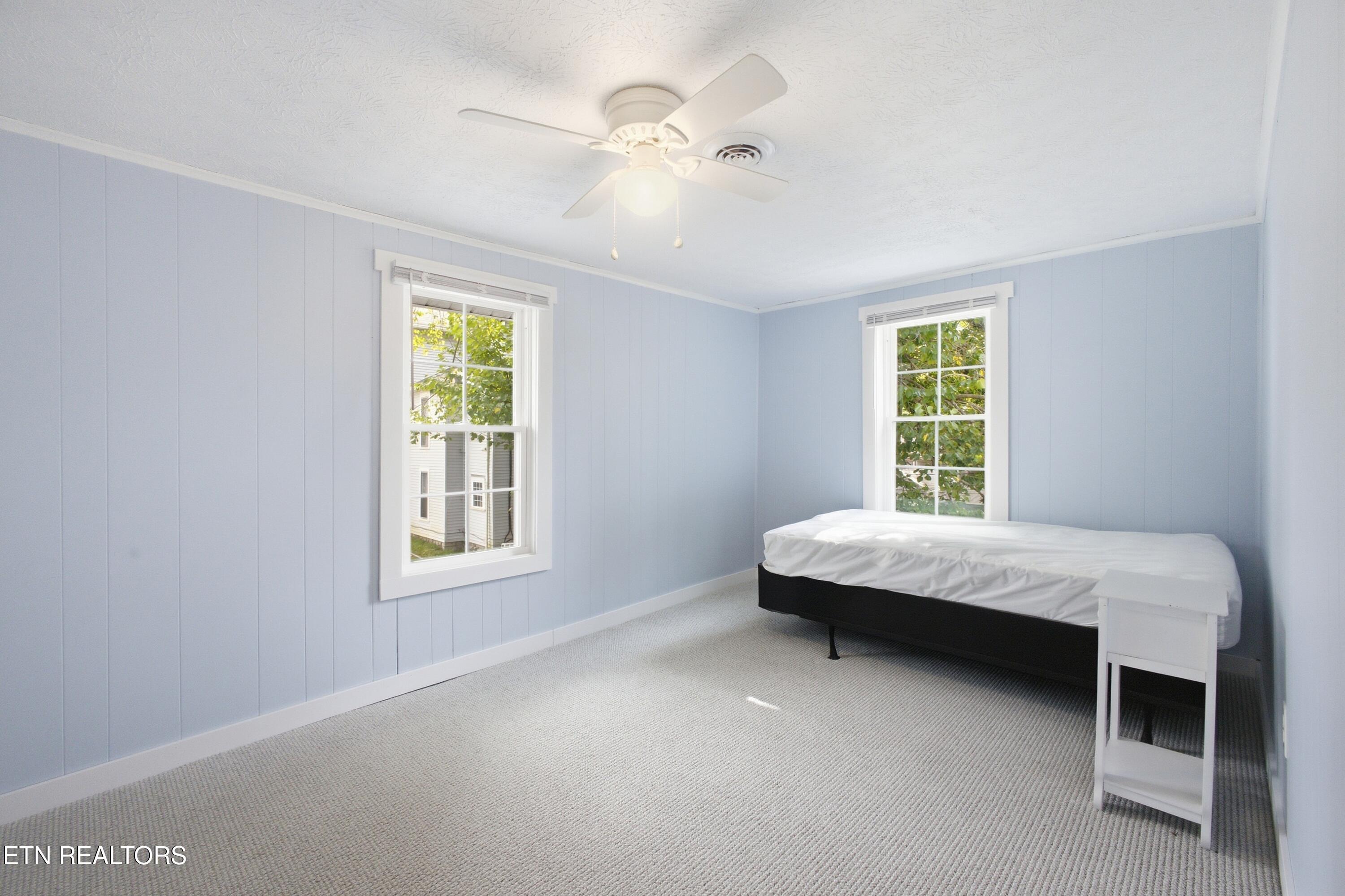 409 Walden Ave