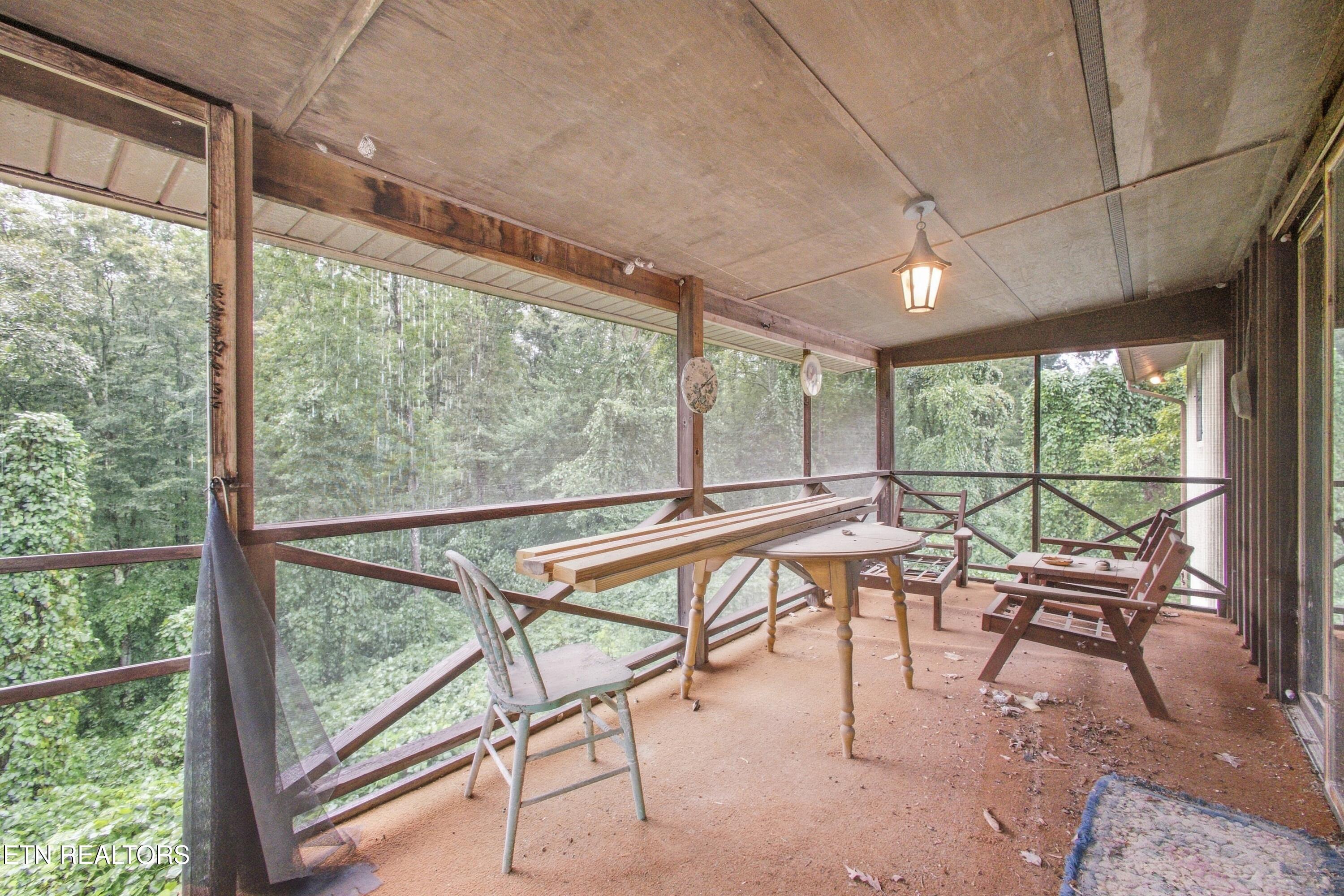 201 Leslie Drive