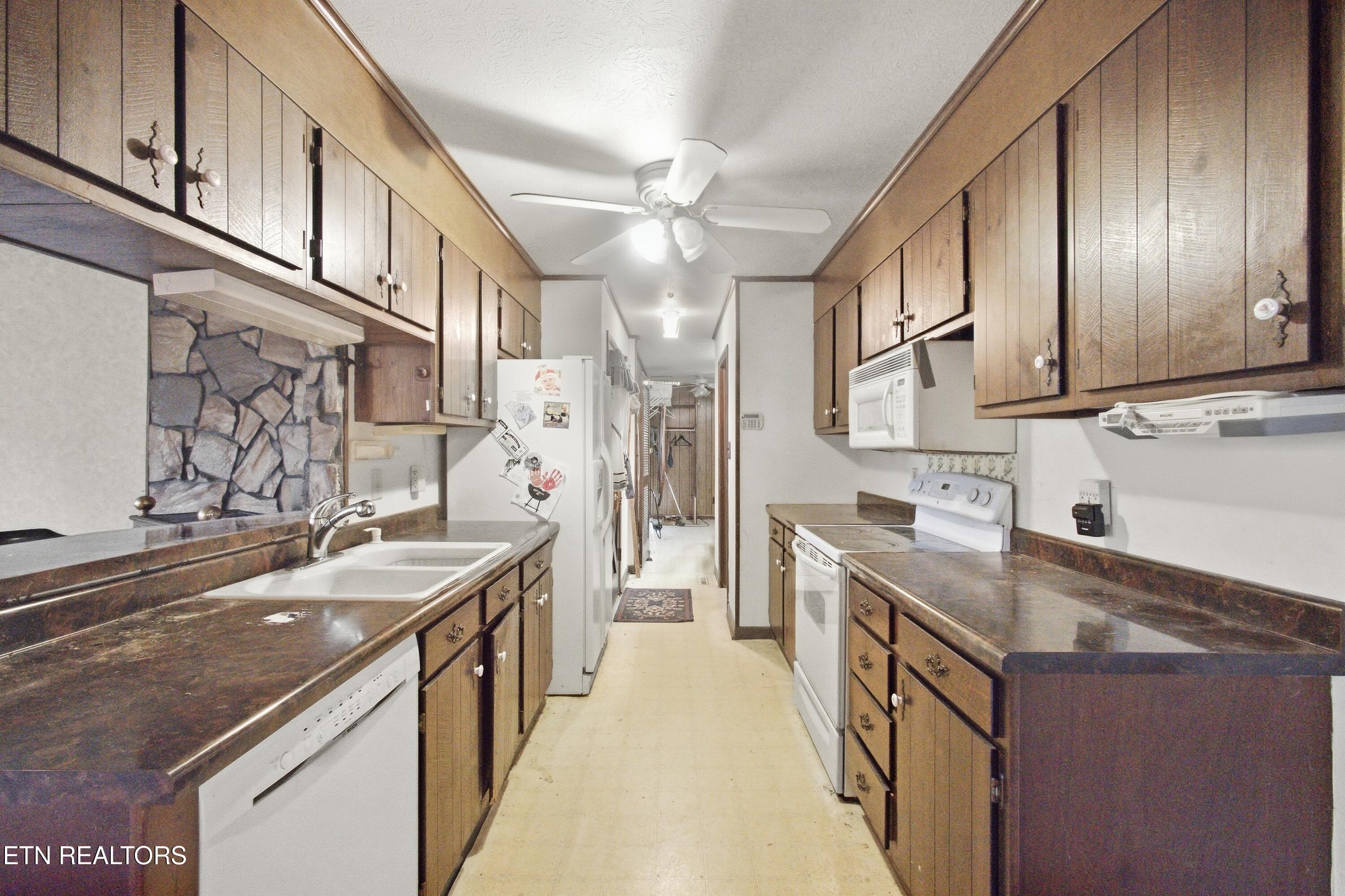 201 Leslie Drive