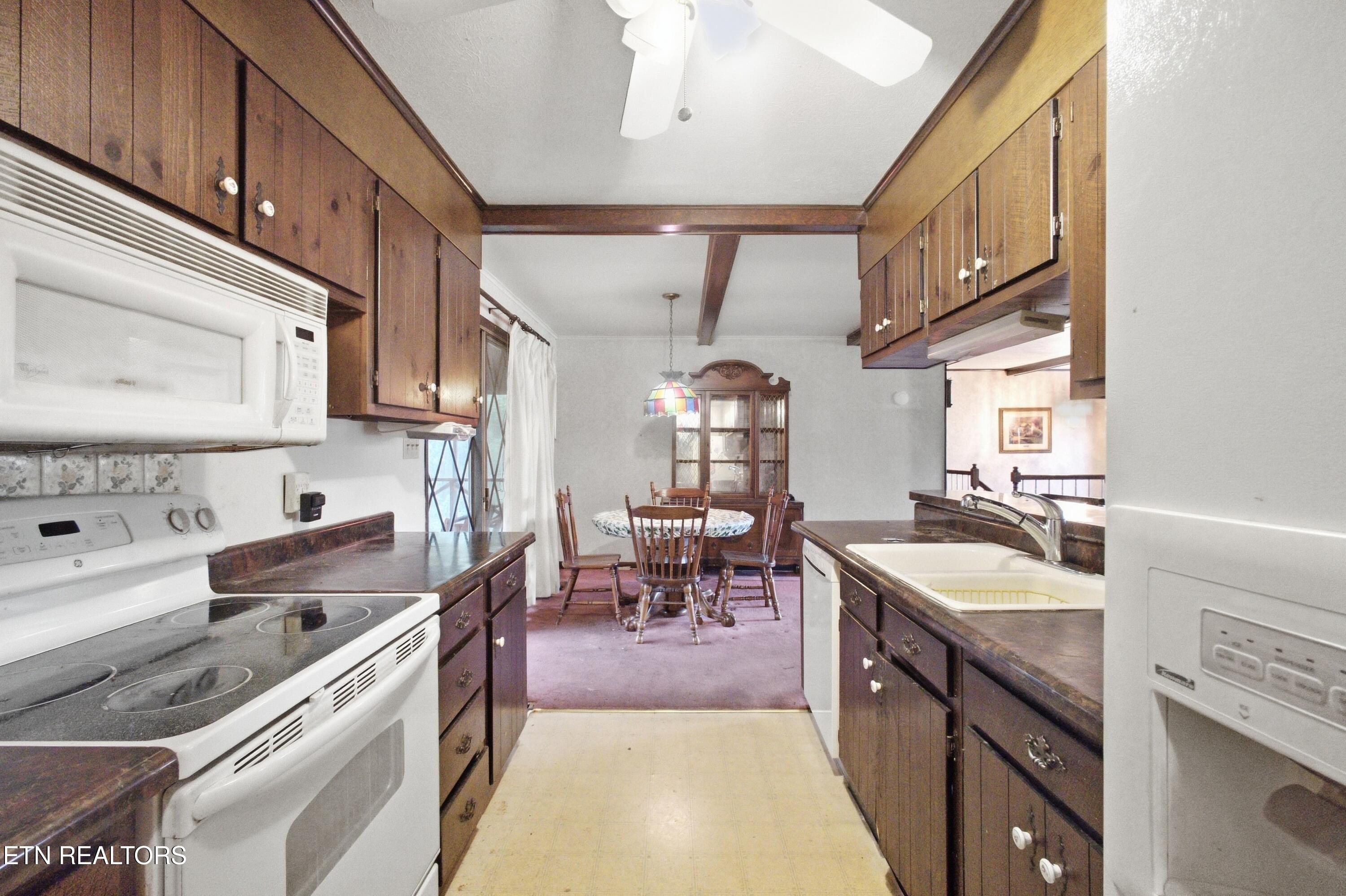 201 Leslie Drive