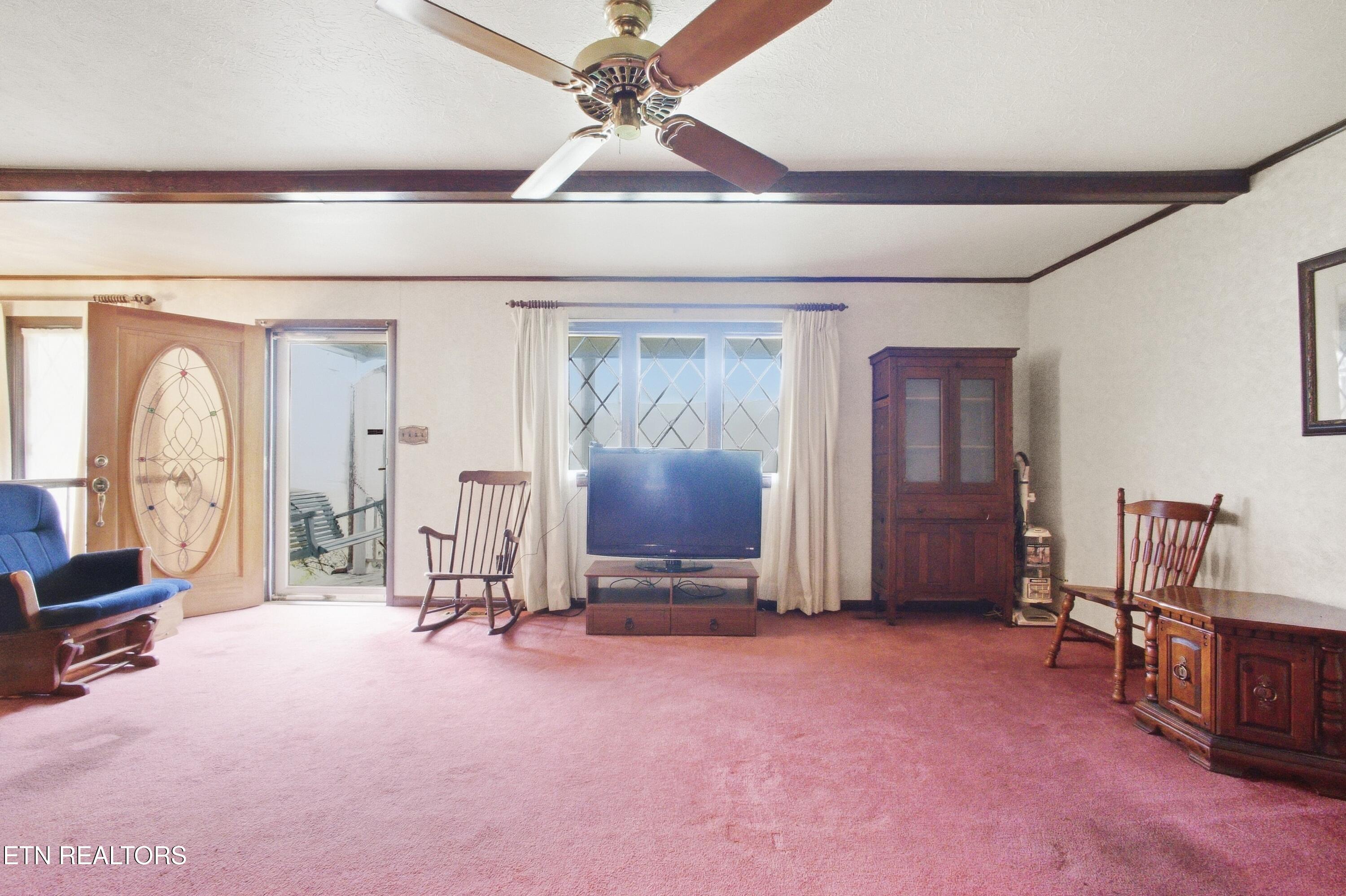 201 Leslie Drive