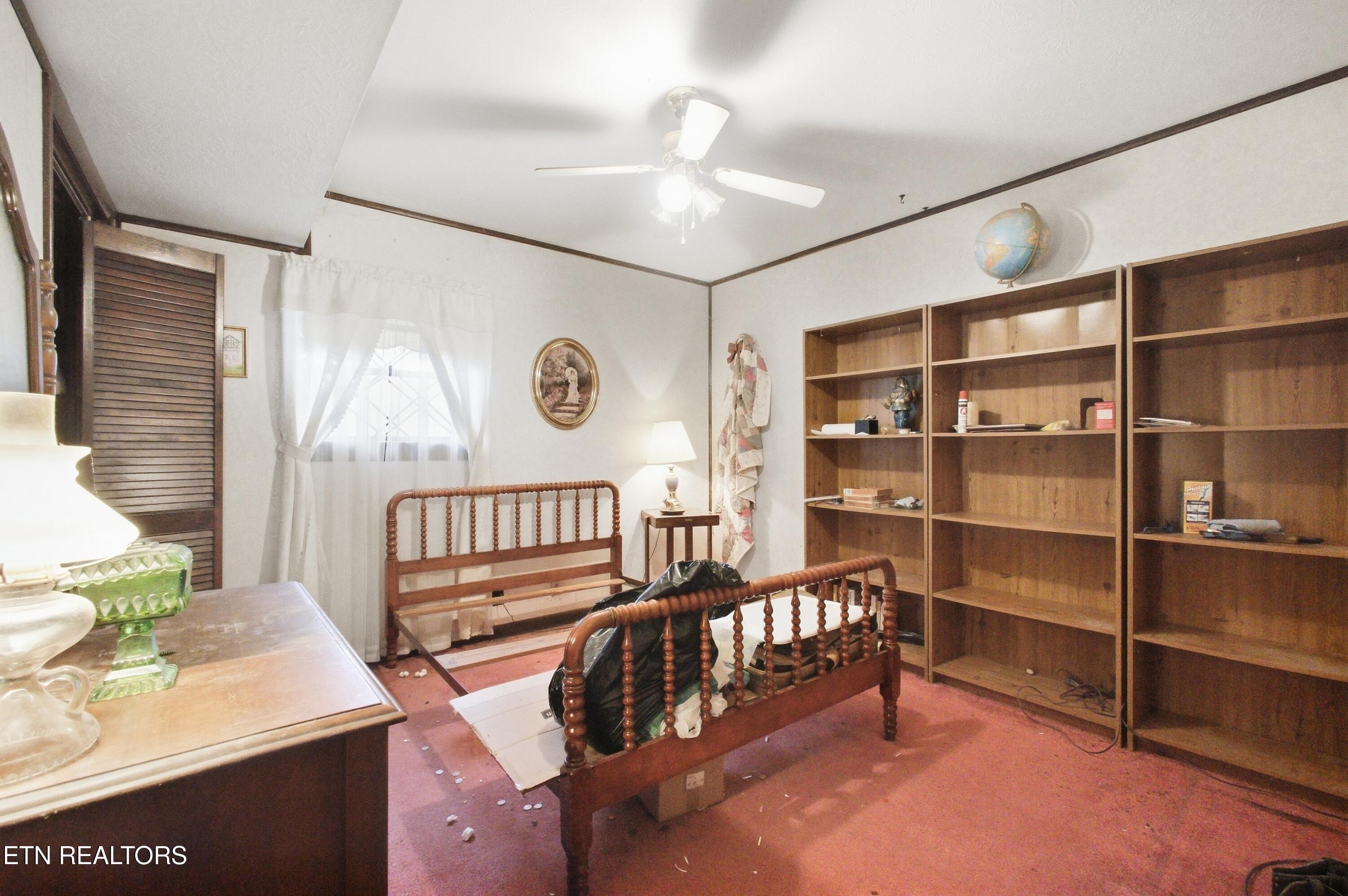 201 Leslie Drive