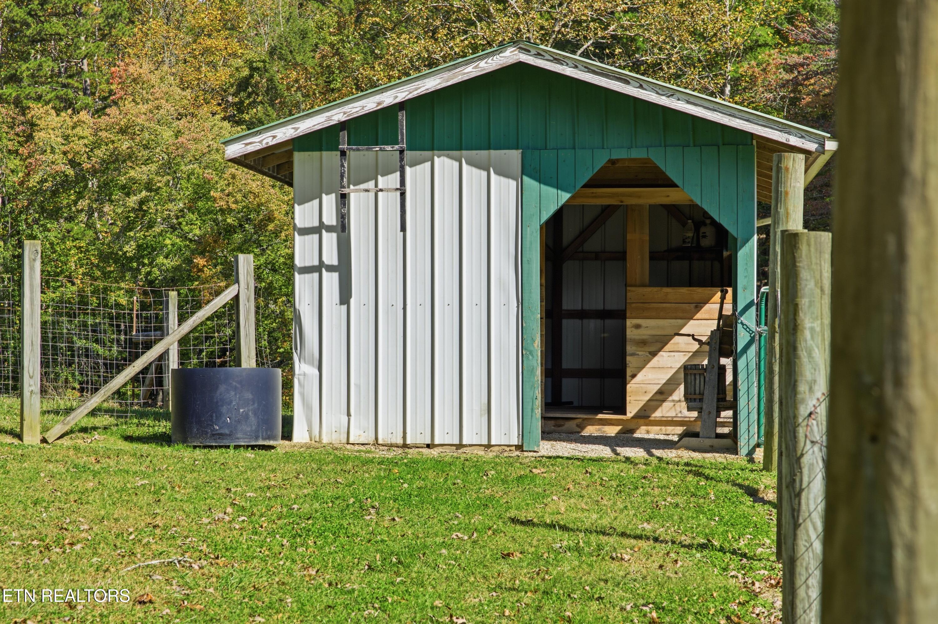 220 Austin Turner Rd