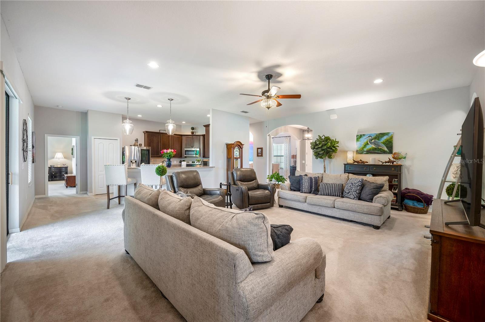 4046 DINNER LAKE WAY