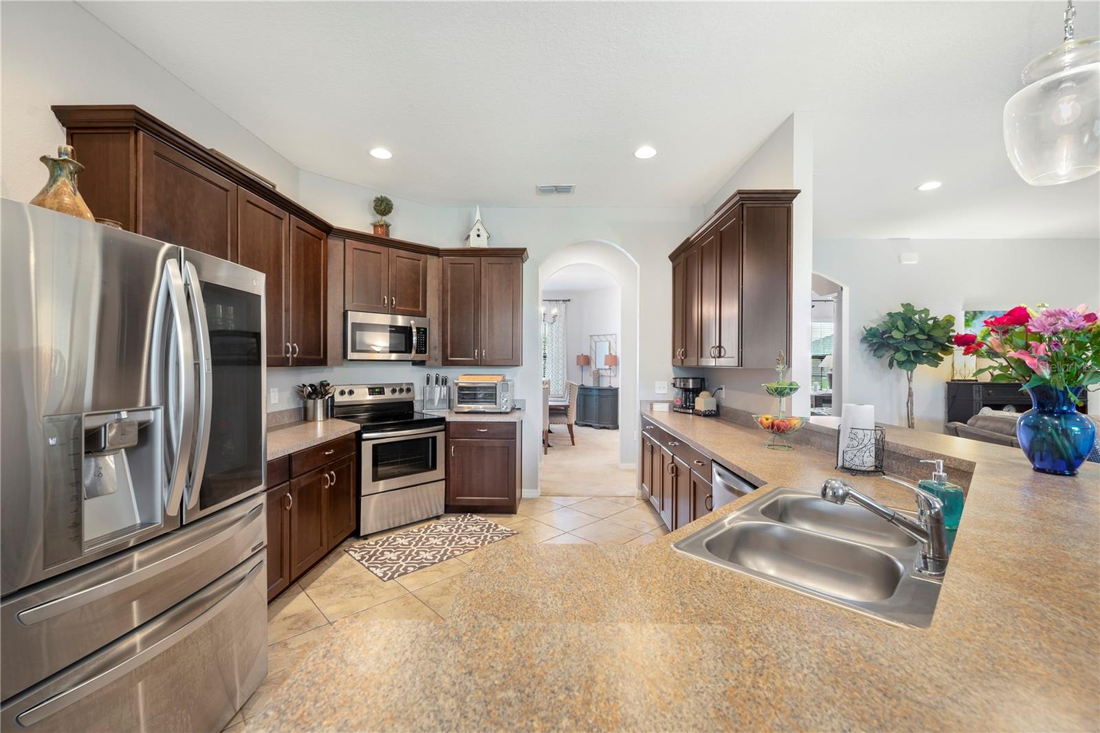 4046 DINNER LAKE WAY