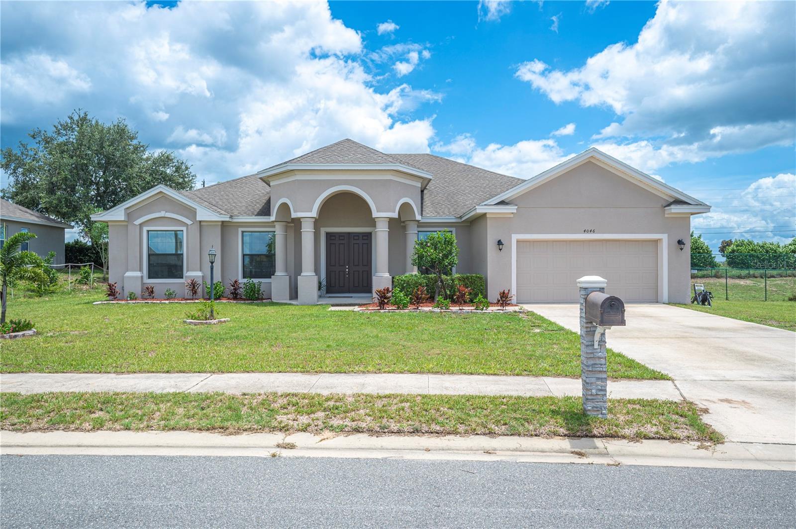 4046 DINNER LAKE WAY