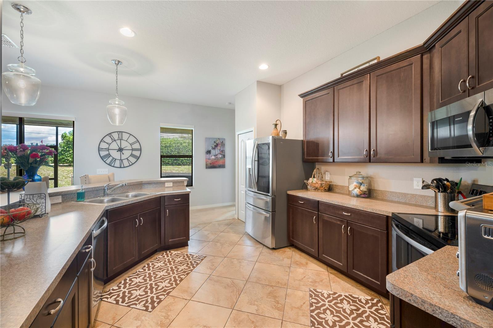 4046 DINNER LAKE WAY