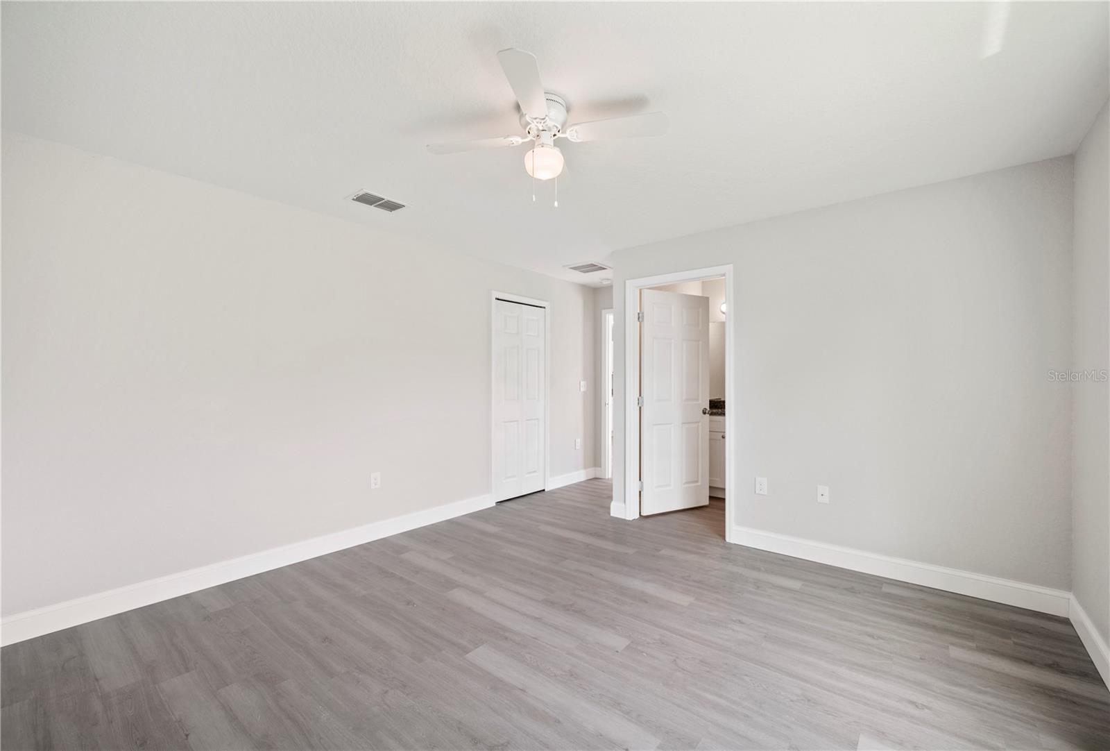 242 GREEN ST