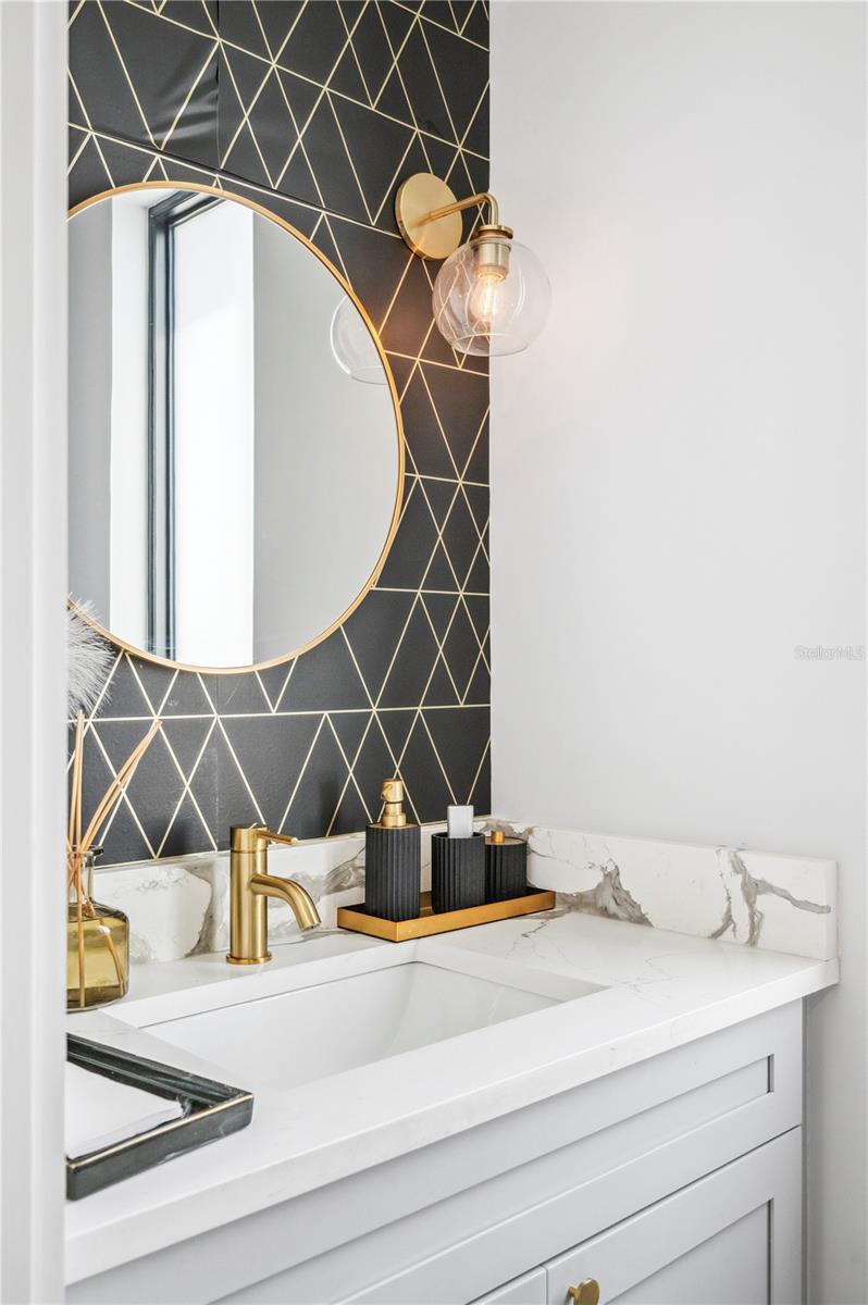 2705 N BOULEVARD #2