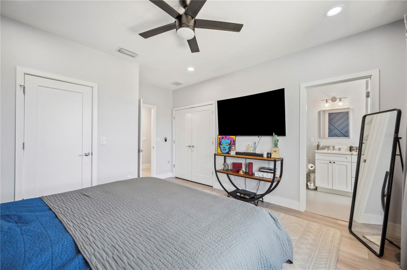2705 N BOULEVARD #2
