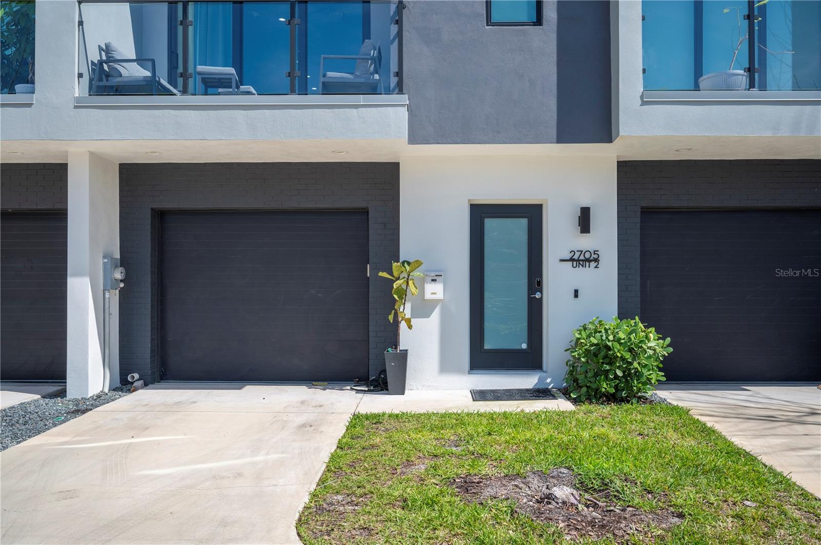 2705 N BOULEVARD #2