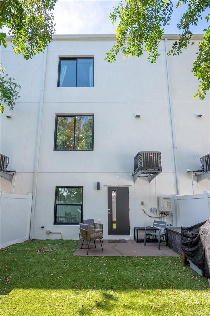2705 N BOULEVARD #2