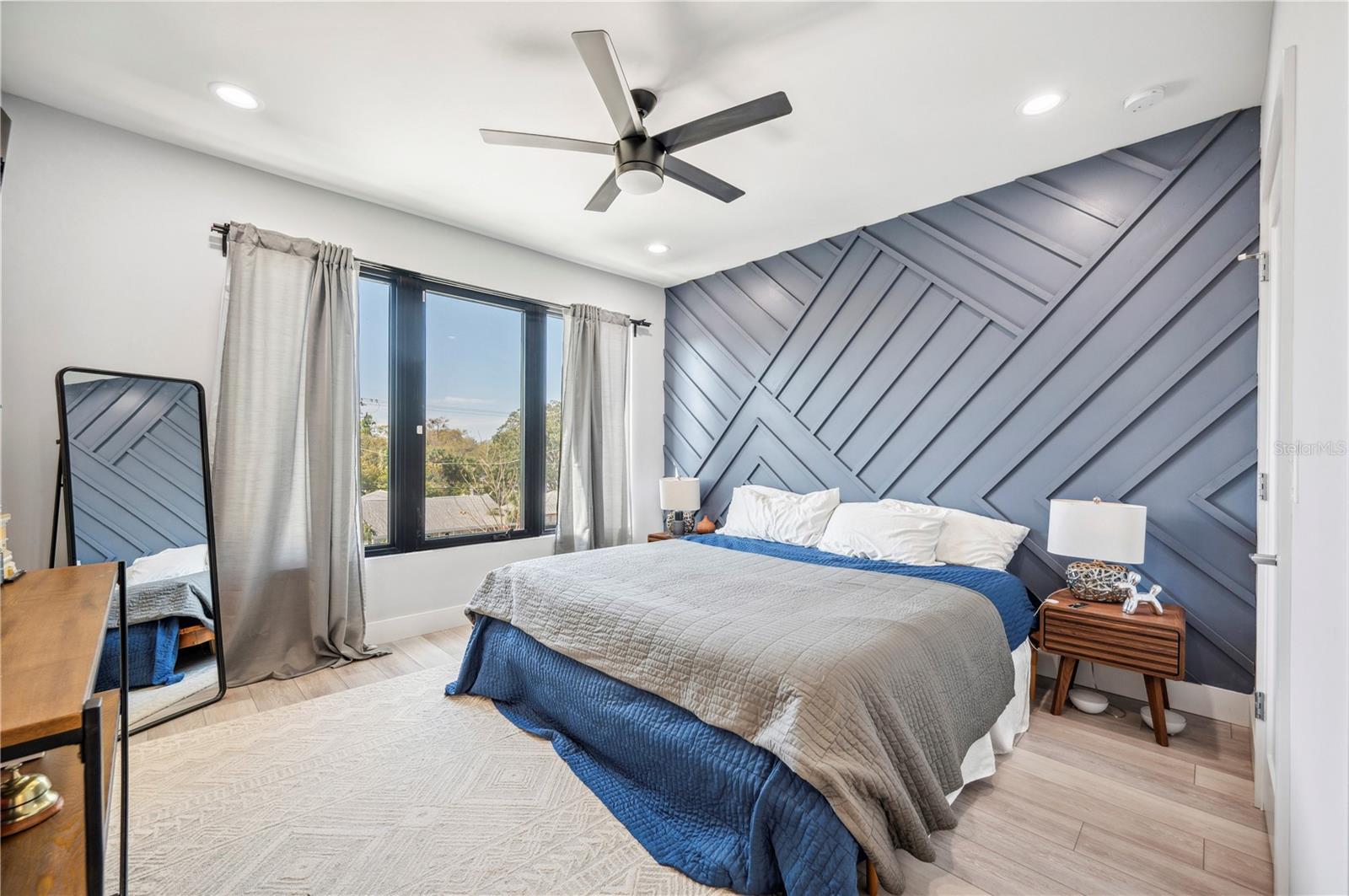 2705 N BOULEVARD #2
