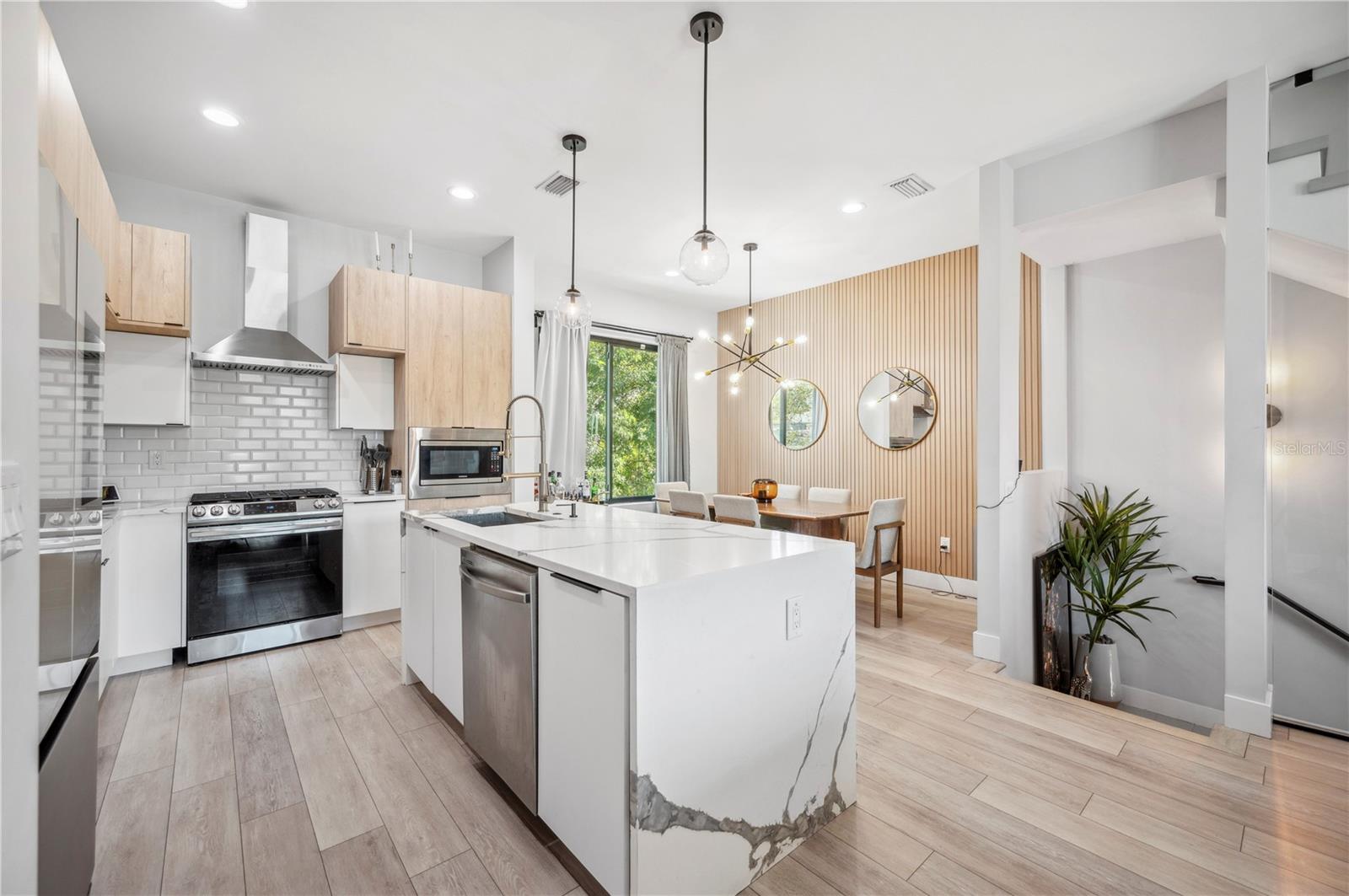 2705 N BOULEVARD #2