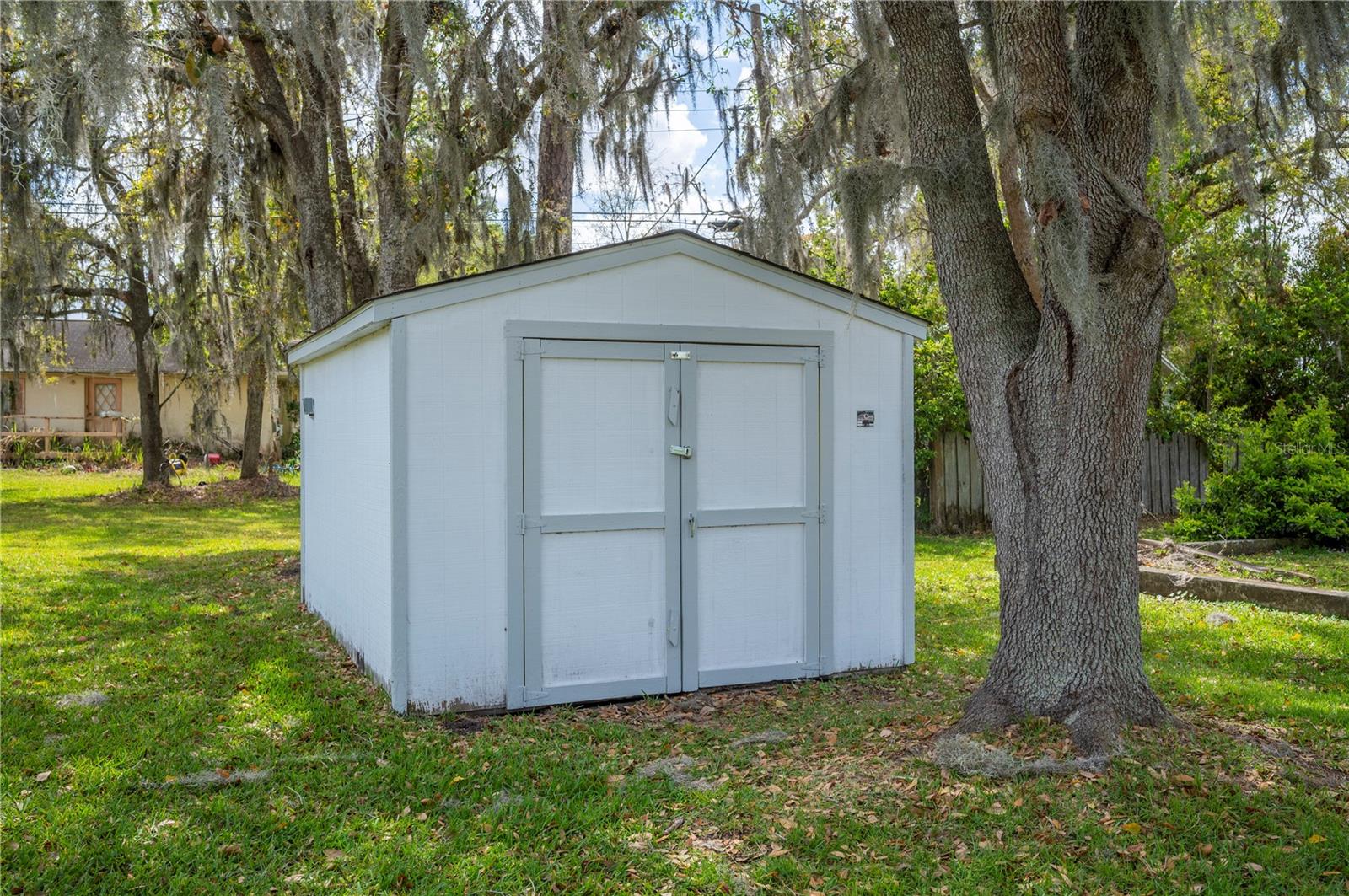 2601 SAVANNAH DR