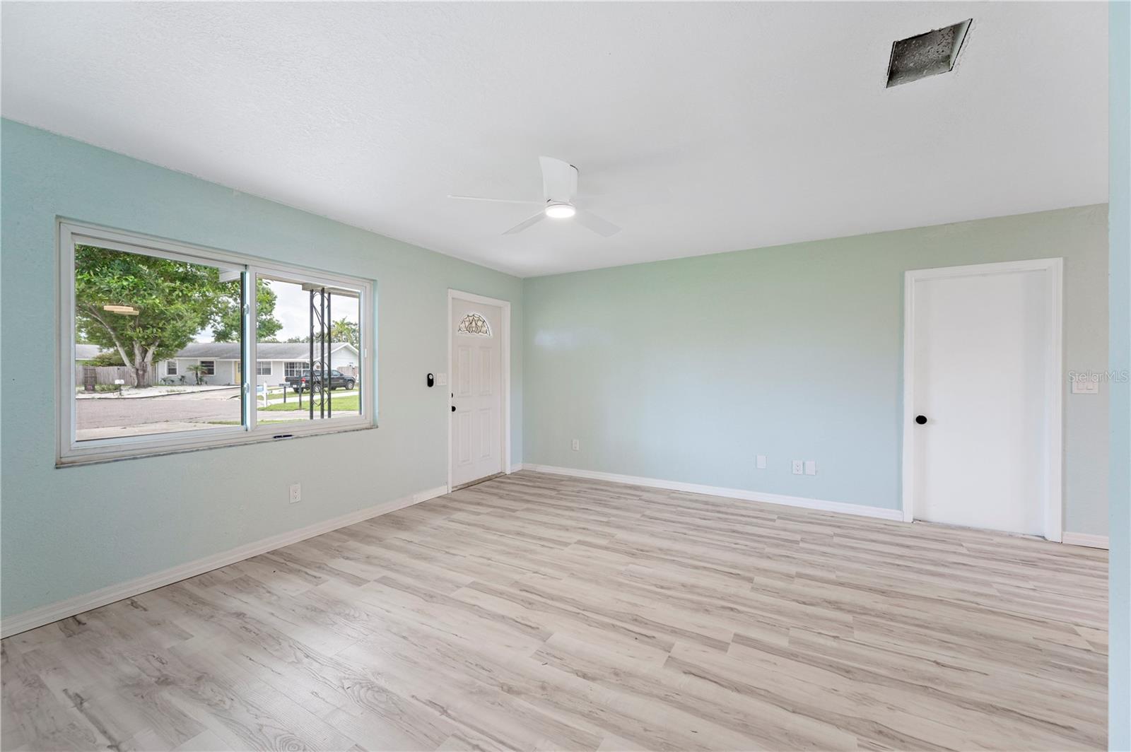 208 66TH STREET CT E