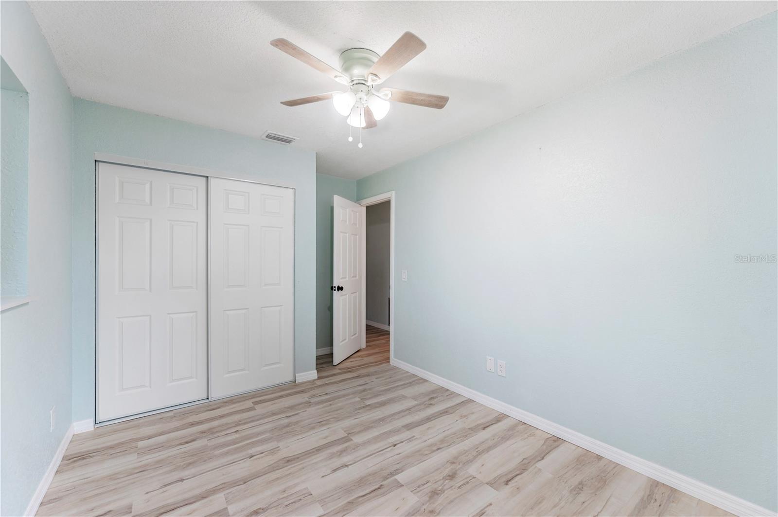 208 66TH STREET CT E