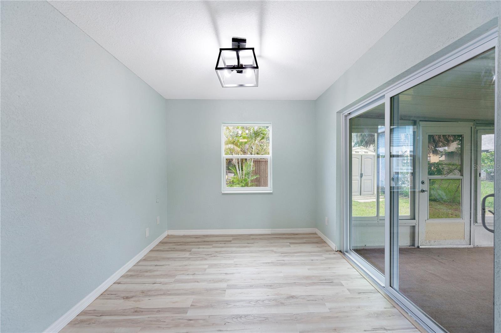 208 66TH STREET CT E