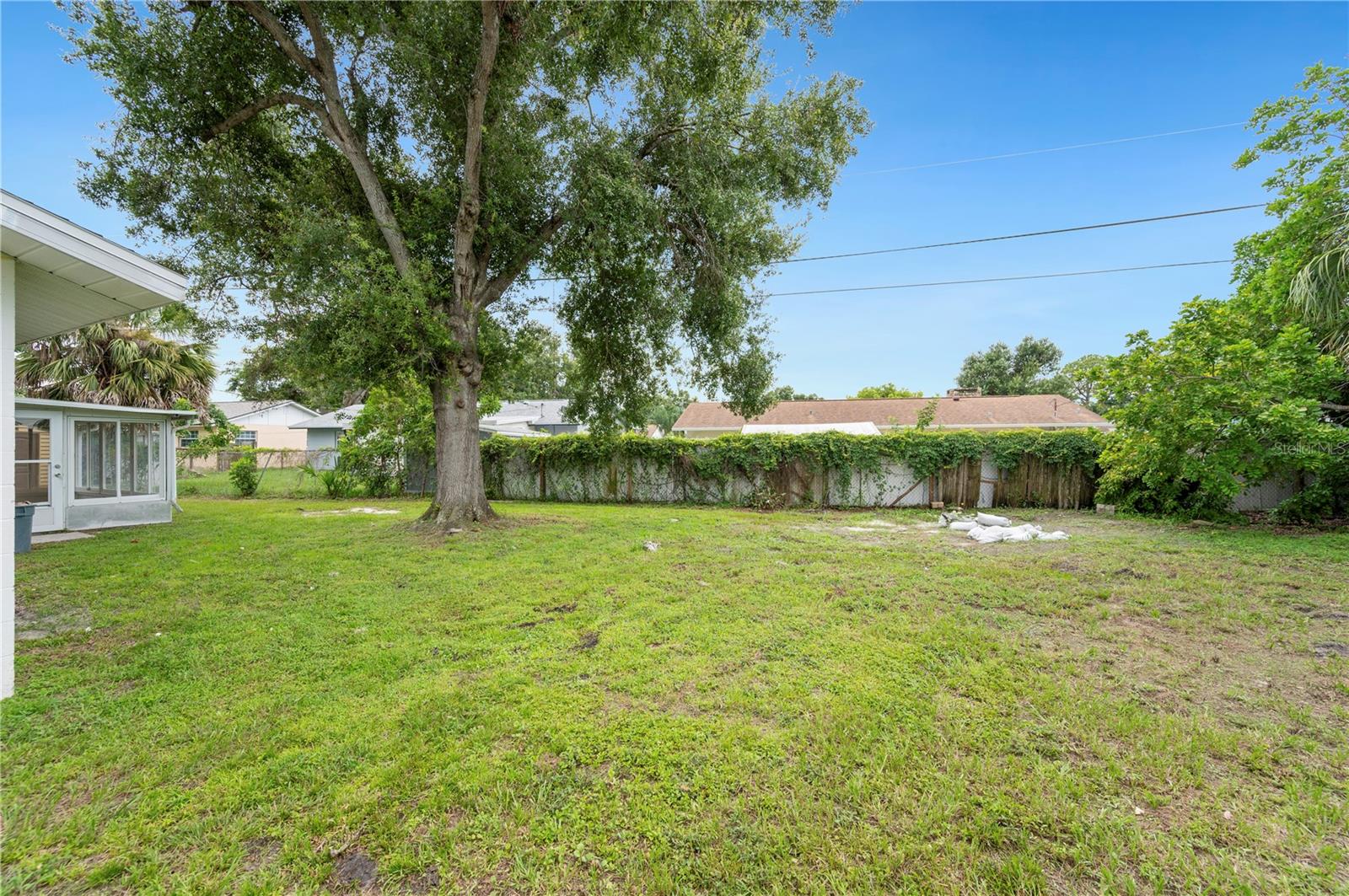 208 66TH STREET CT E