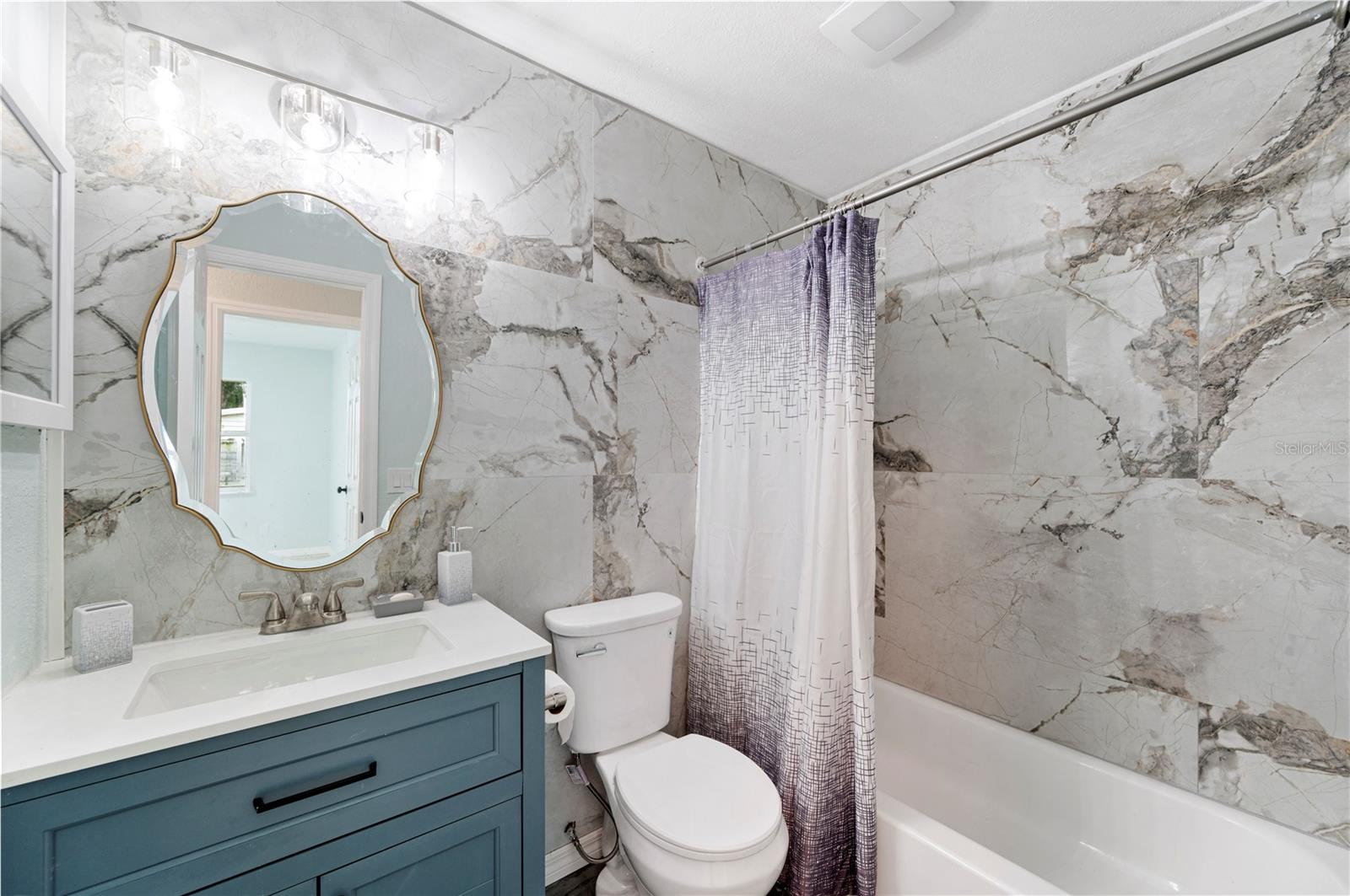 208 66TH STREET CT E